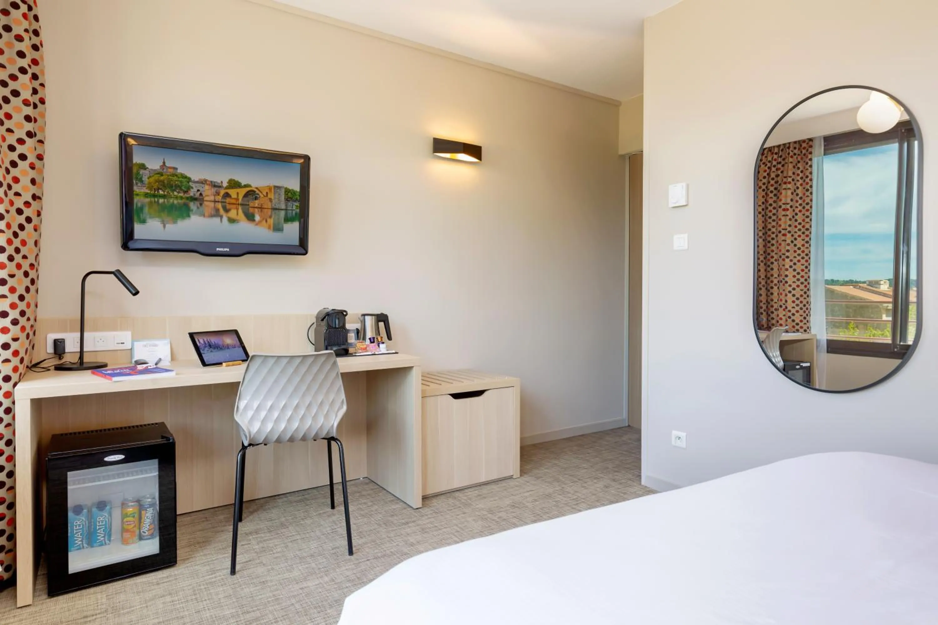 Bedroom, Bed in Kyriad Avignon - Palais des Papes