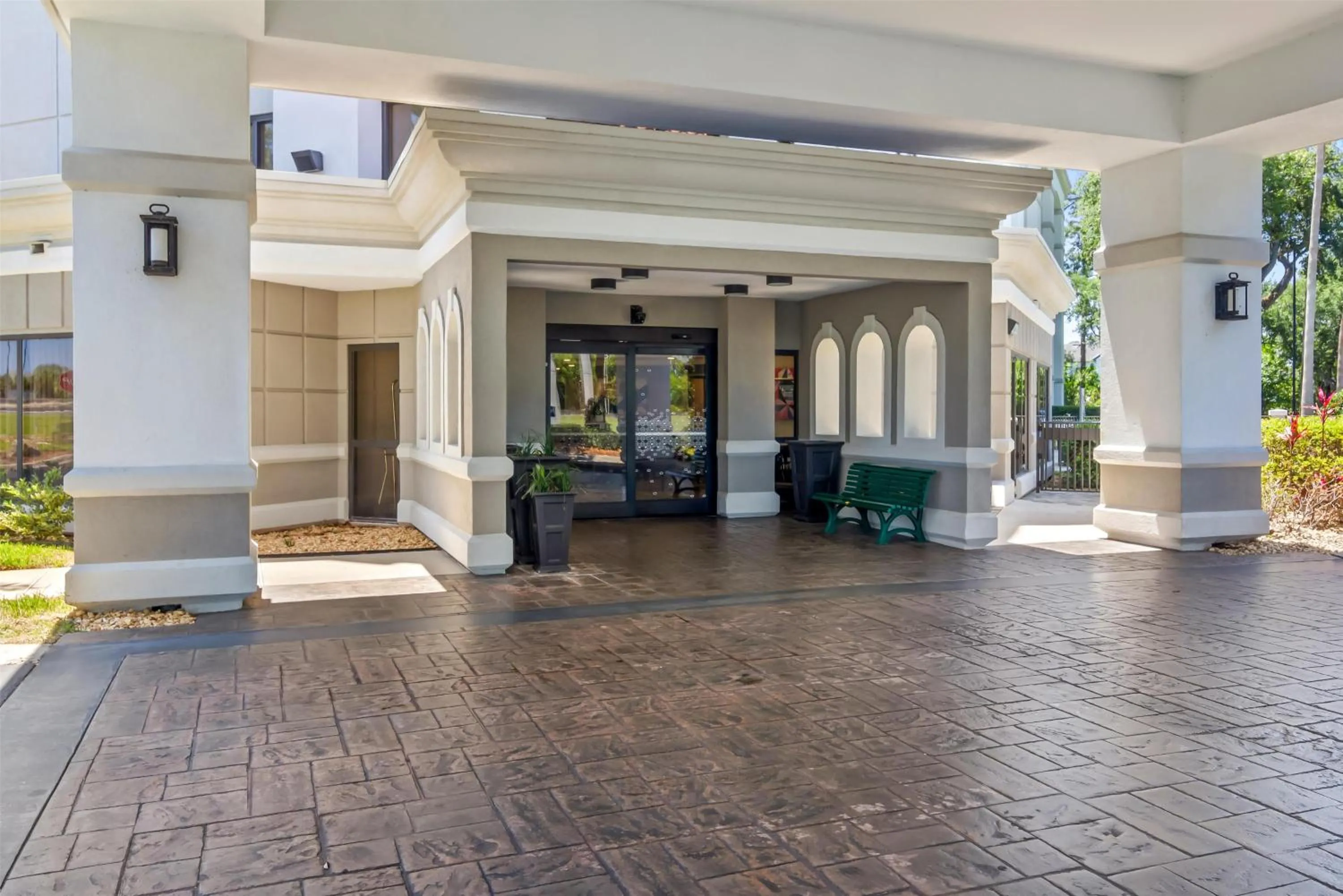 Property building in Hampton Inn Jacksonville Ponte Vedra