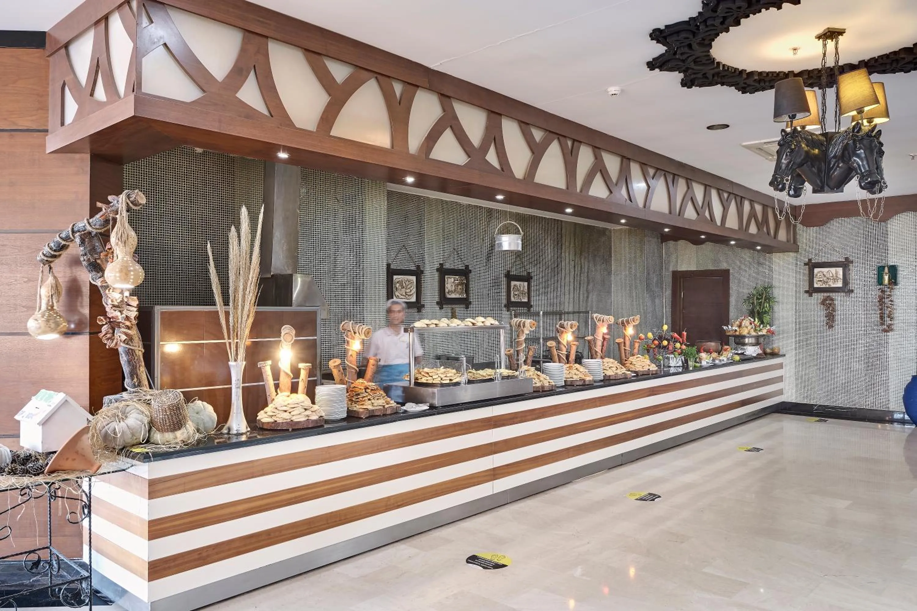 Restaurant/places to eat in Seaden Sea Planet Resort & Spa