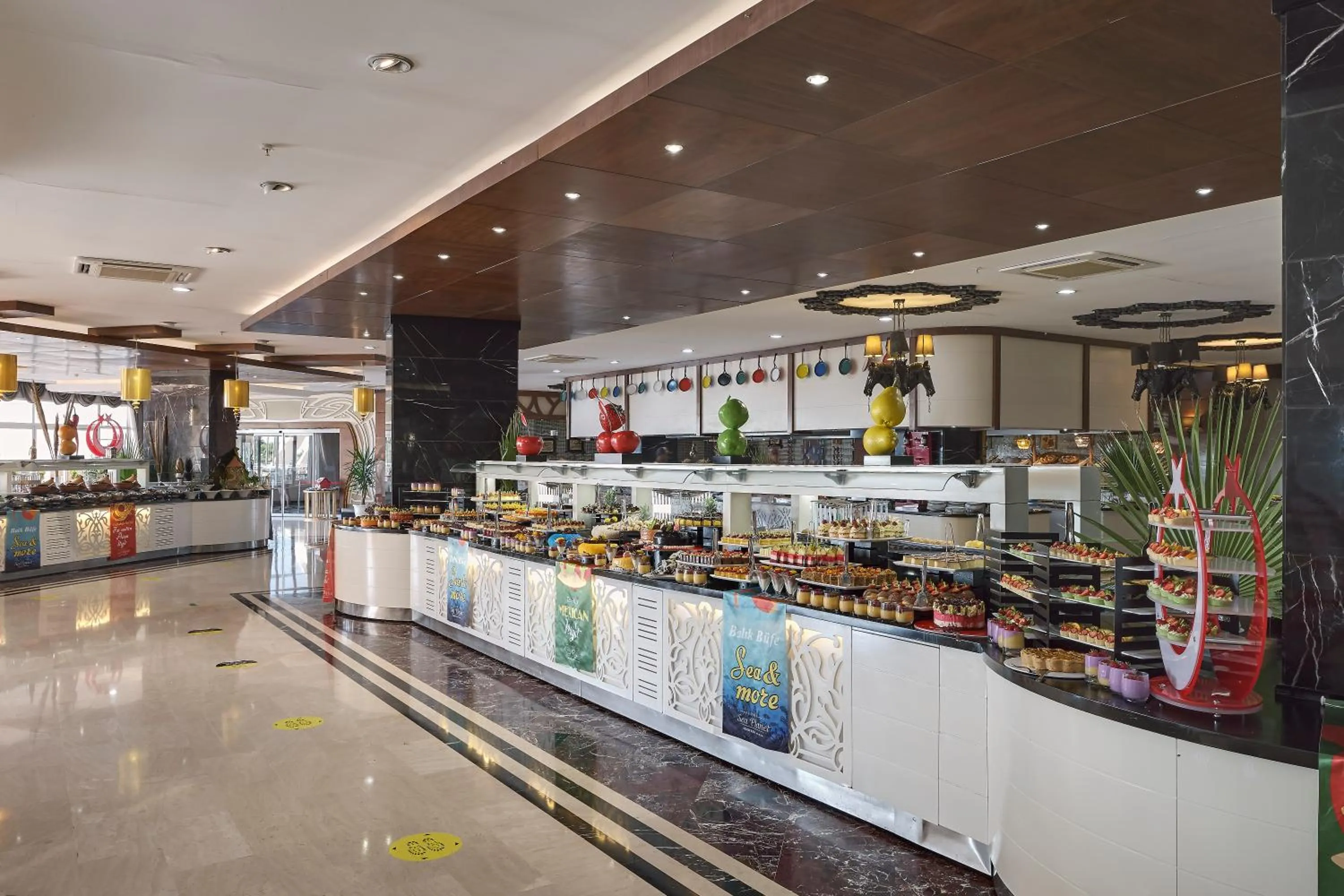 Restaurant/places to eat in Seaden Sea Planet Resort & Spa