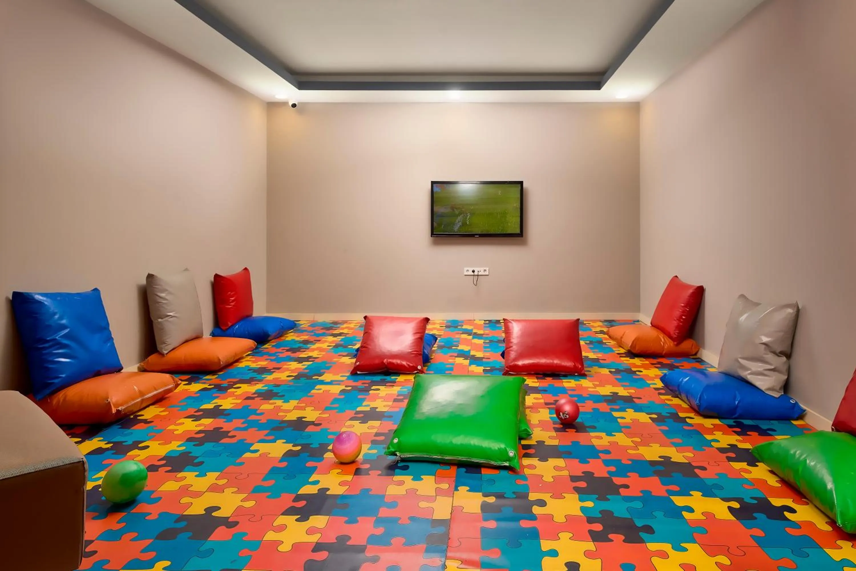 Activities, Bed in Seaden Sea Planet Resort & Spa