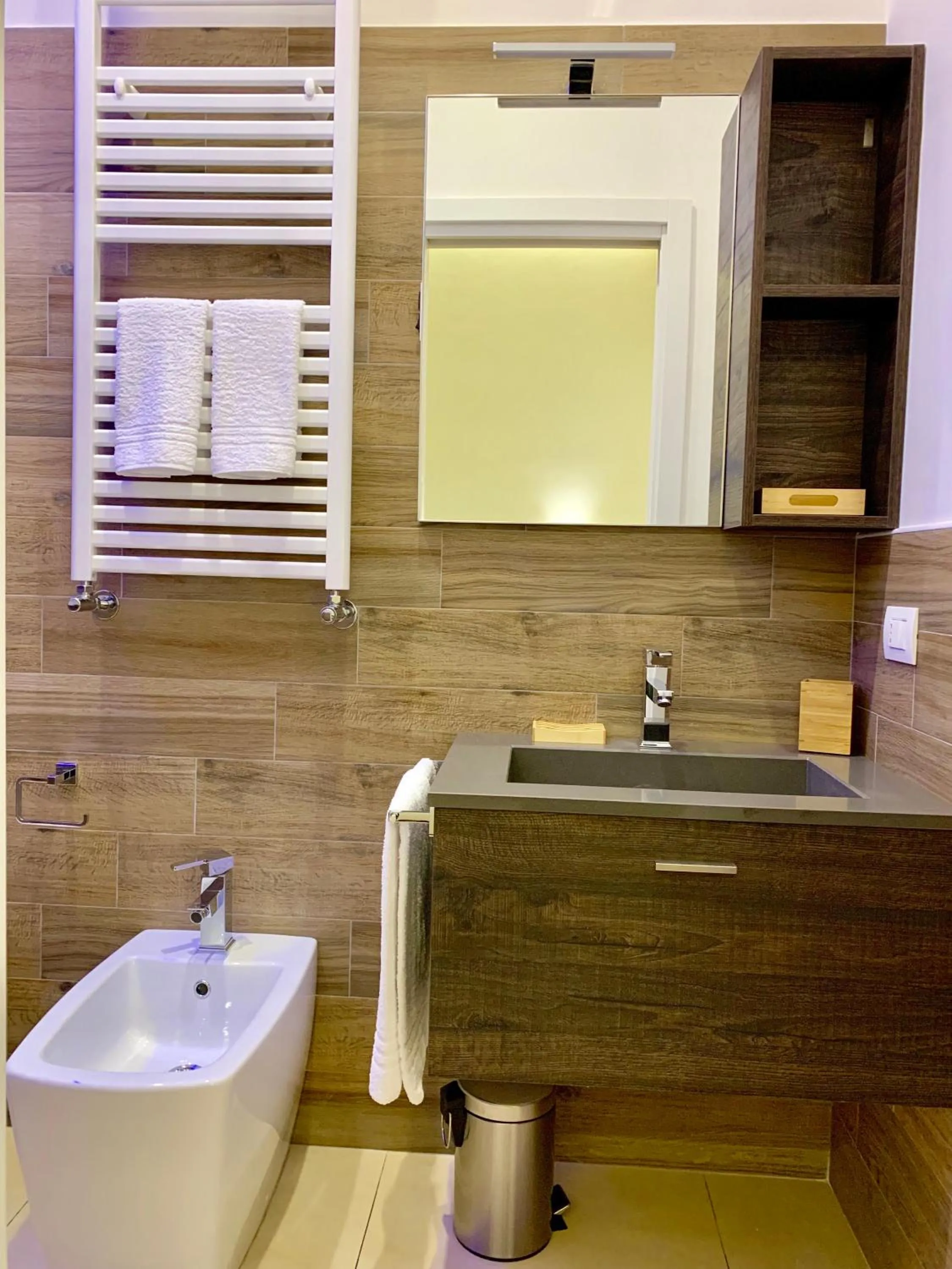 Bathroom in Napoli Squares Suites