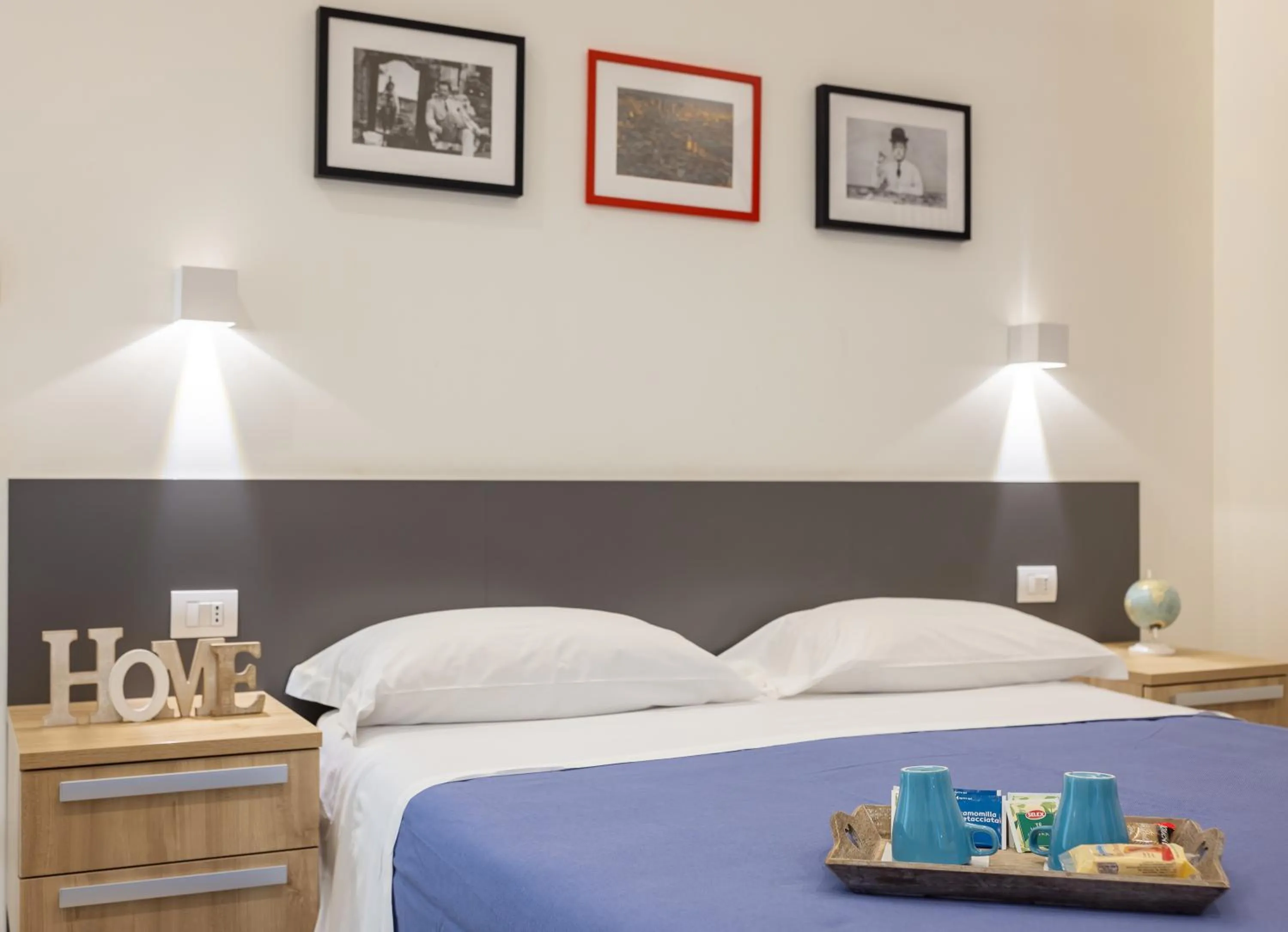 Bedroom, Bed in Napoli Squares Suites