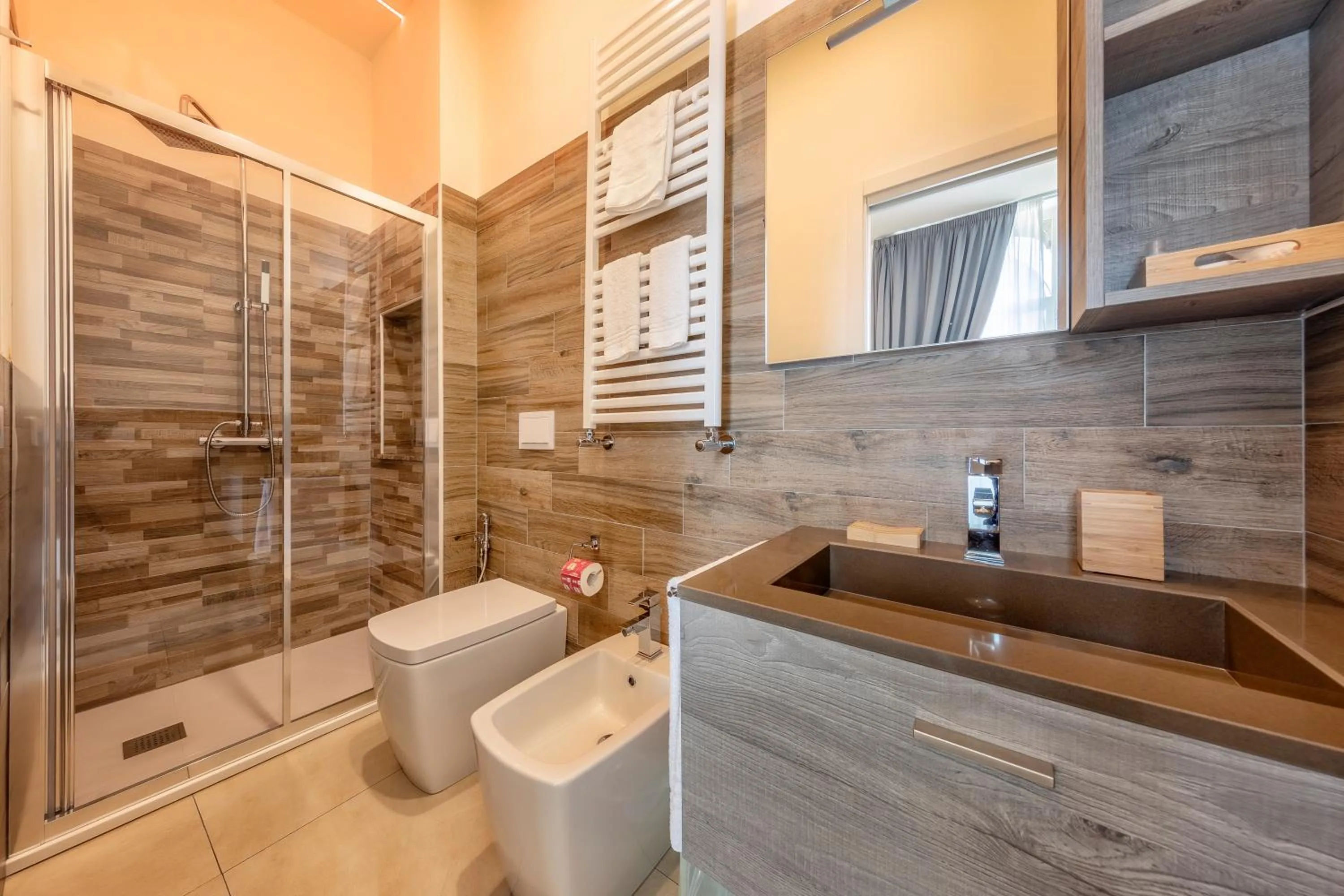 Bathroom in Napoli Squares Suites