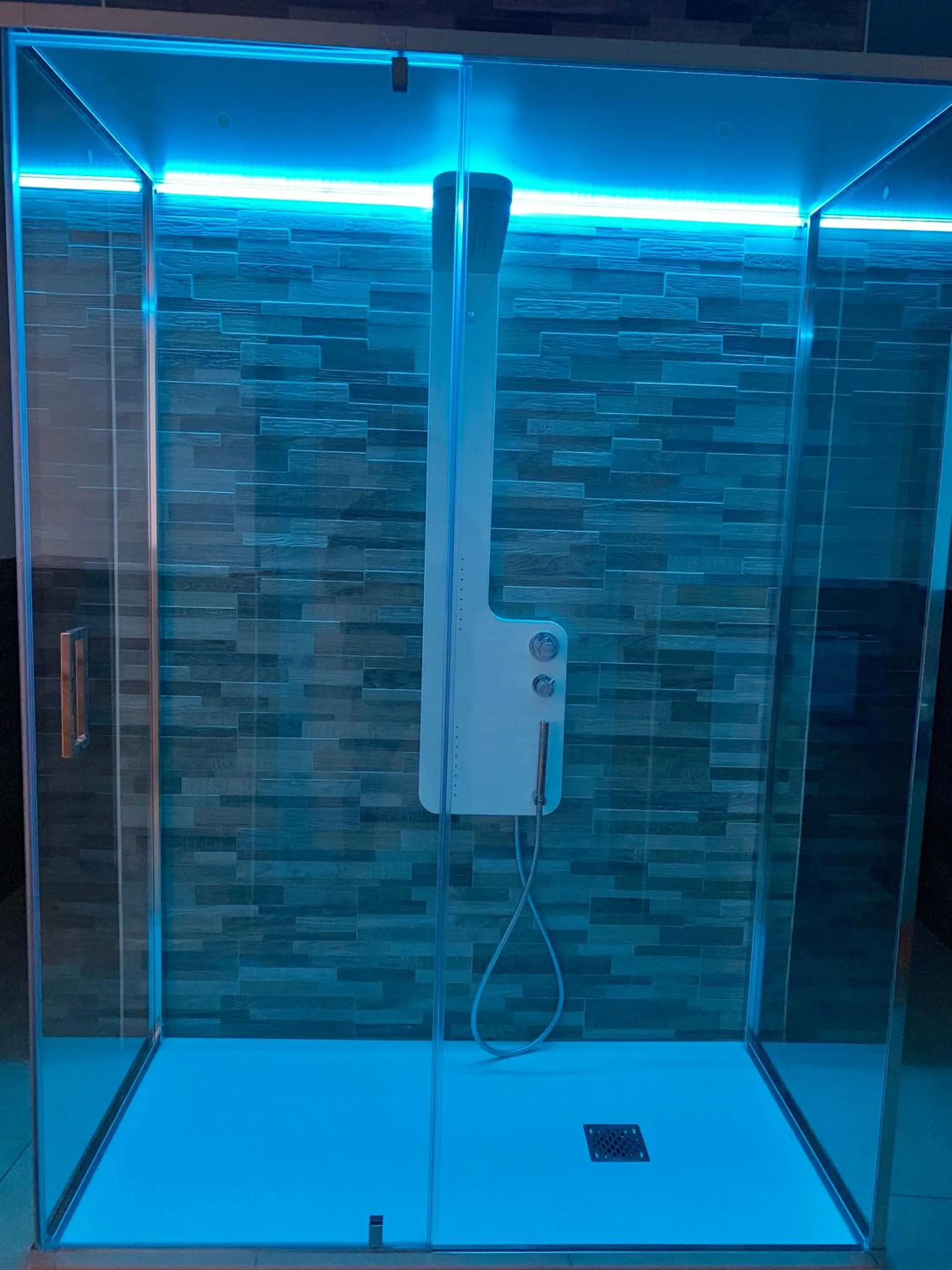 Bathroom in Napoli Squares Suites