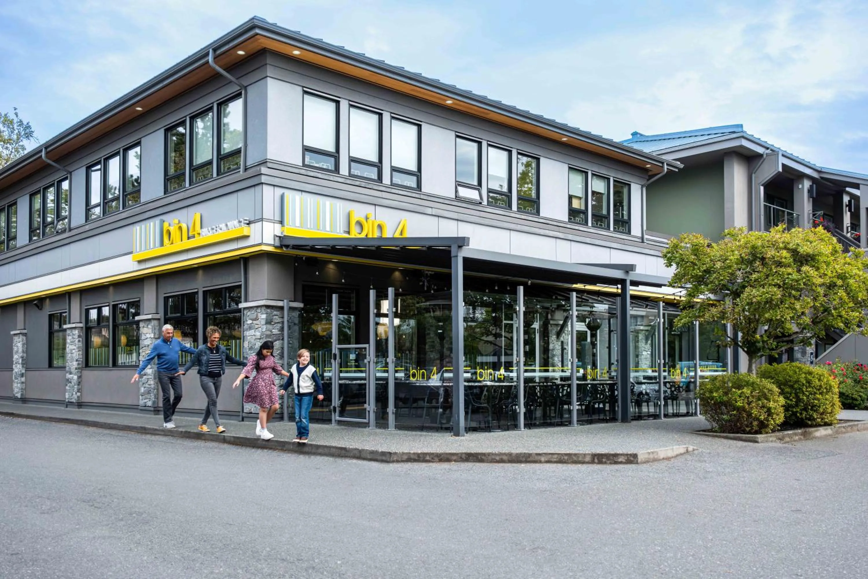 Property building in Accent Inns Victoria