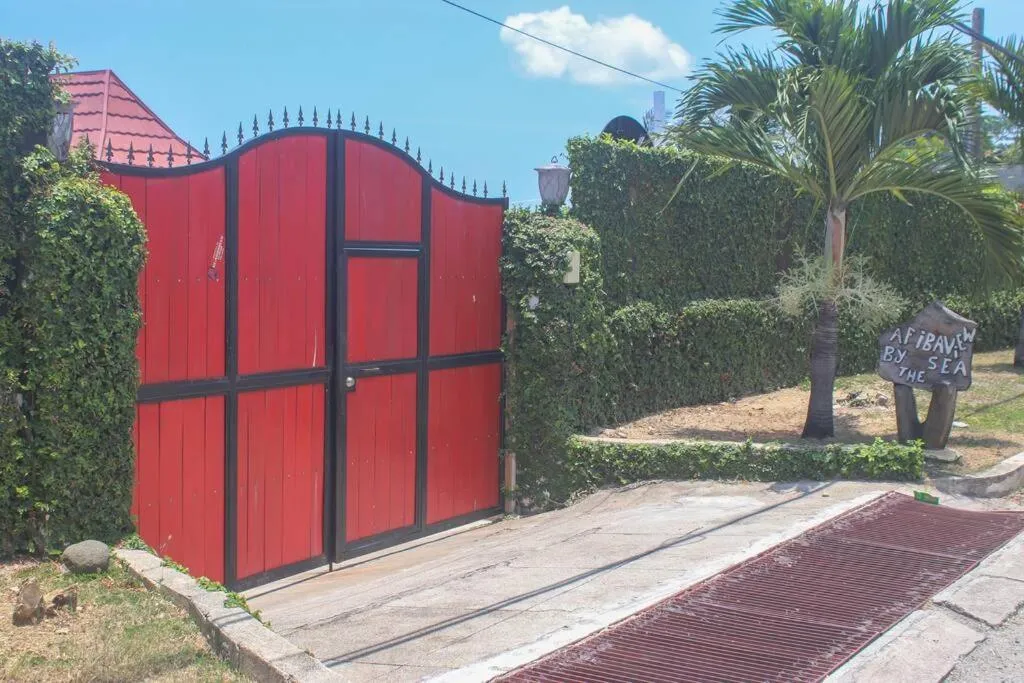 Facade/entrance in Shipwatcher Studio w/Mezzanine