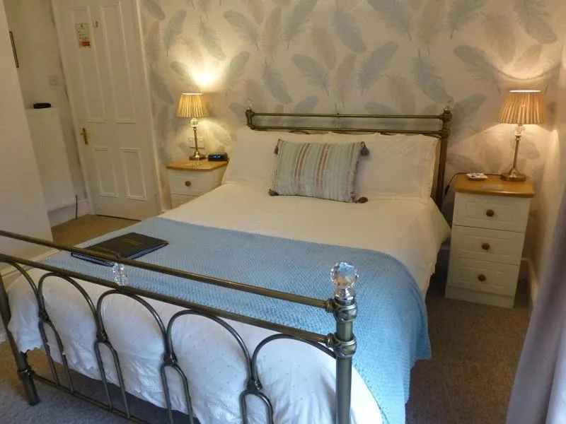 Bedroom, Bed in Bryn Derwen Guest House