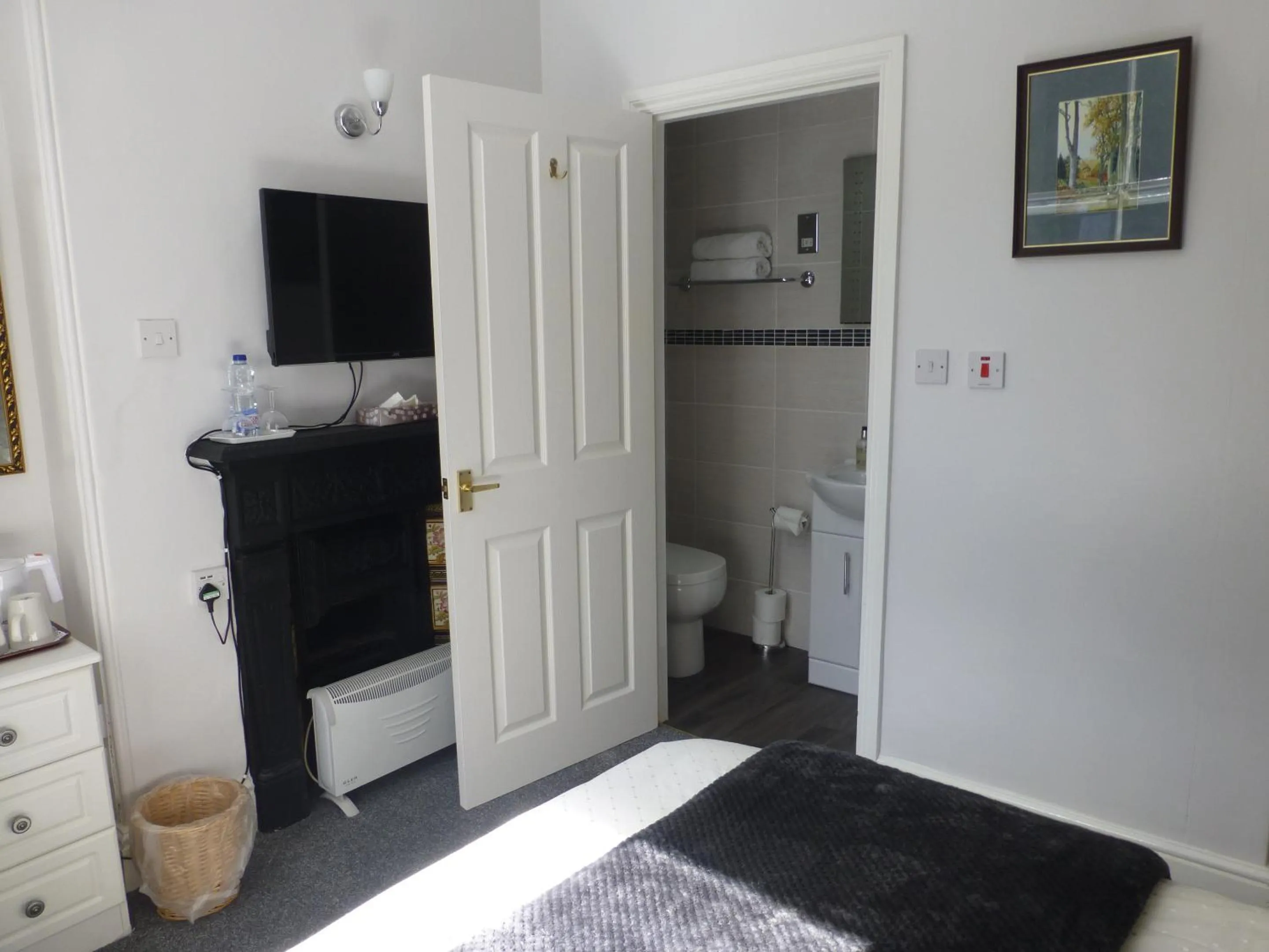 Bedroom, Bed in Bryn Derwen Guest House