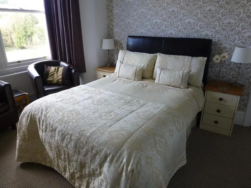 Bedroom, Bed in Bryn Derwen Guest House