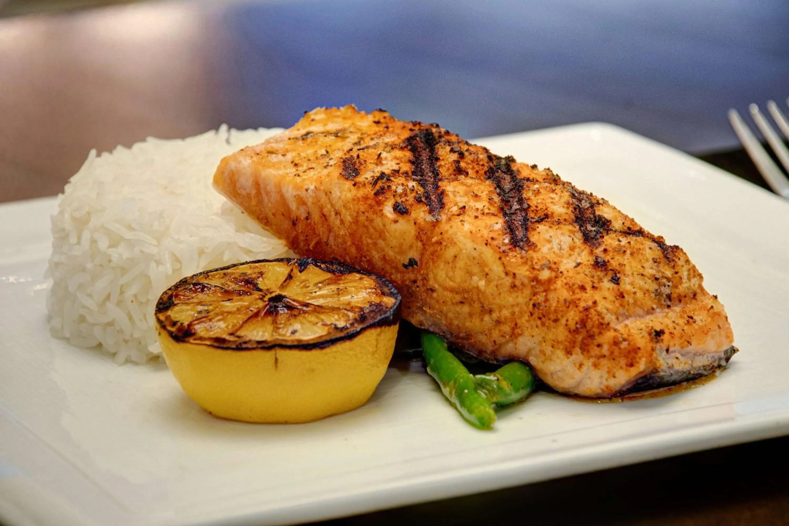 Restaurant/places to eat in Embassy Suites by Hilton Jacksonville Baymeadows