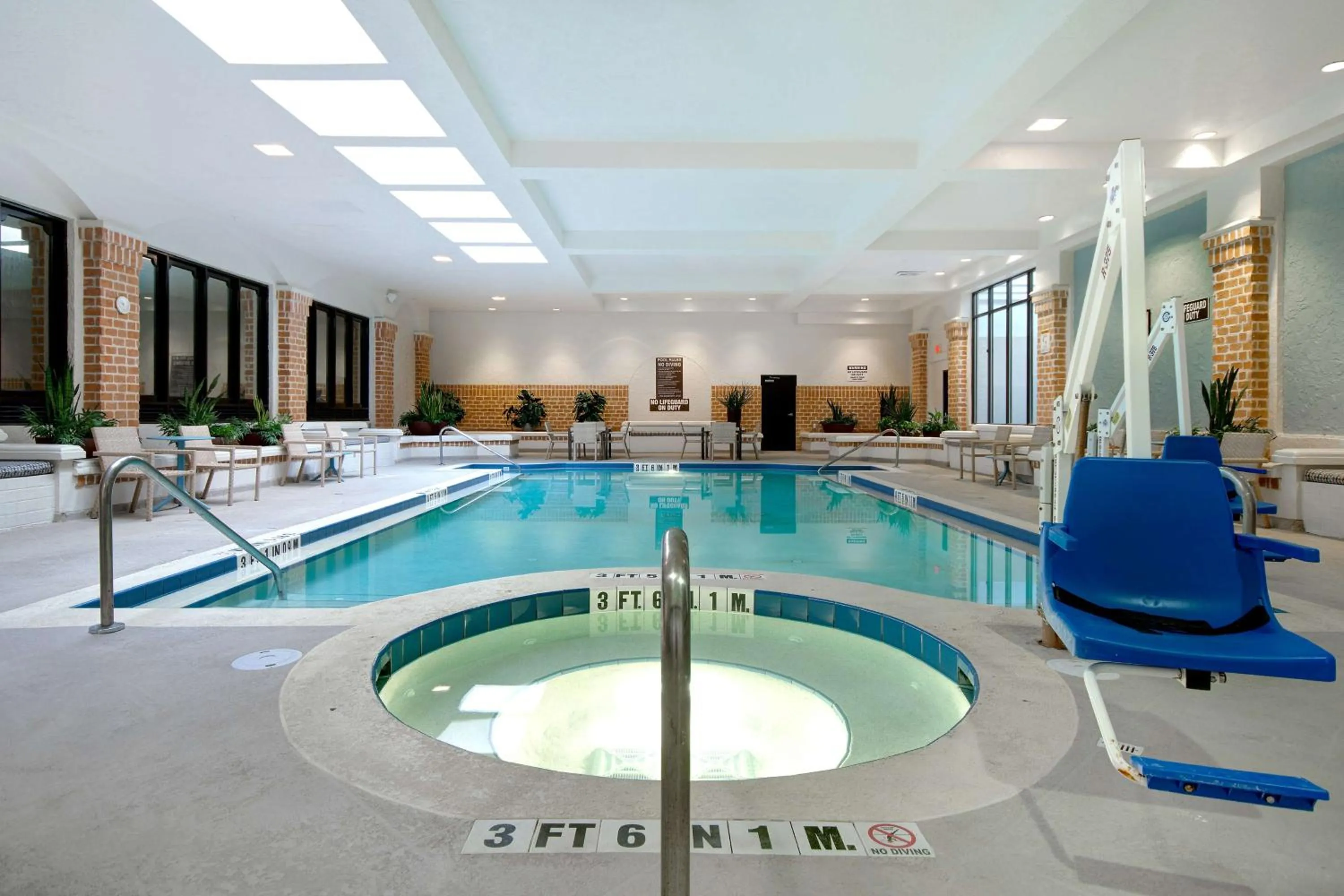 Pool view in Embassy Suites by Hilton Jacksonville Baymeadows