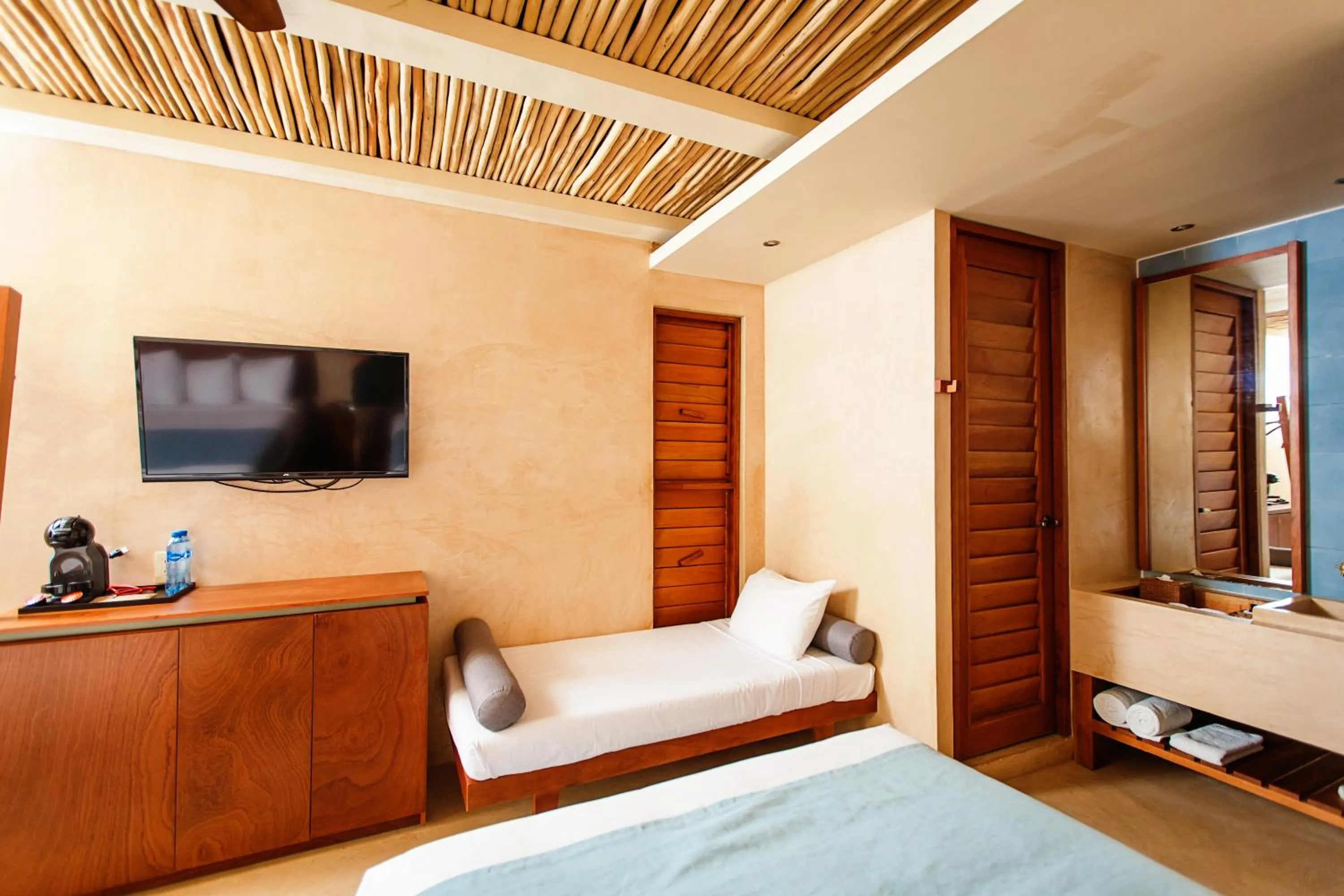 TV and multimedia, Bed in Hotel Carolina Bacalar