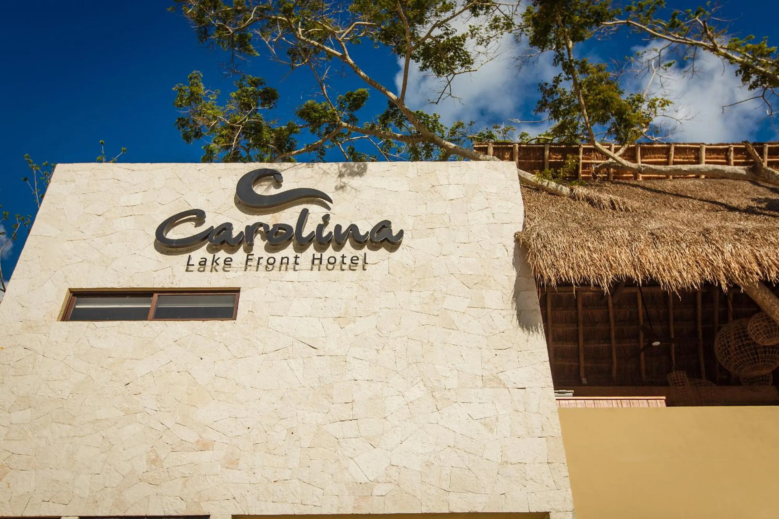 Property building in Hotel Carolina Bacalar