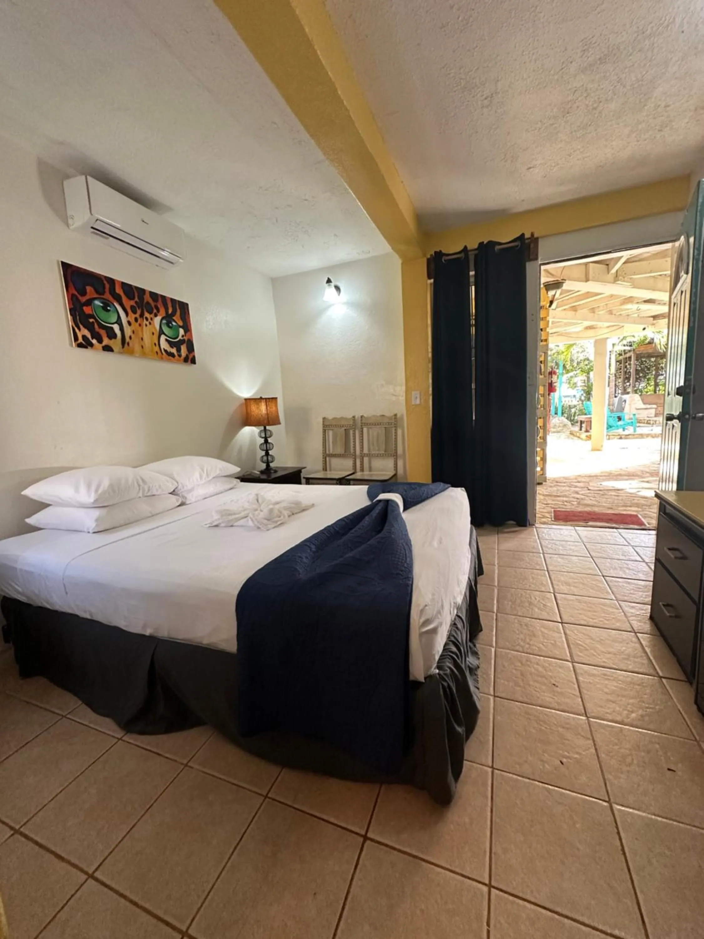 Bedroom, Bed in All Seasons Belize