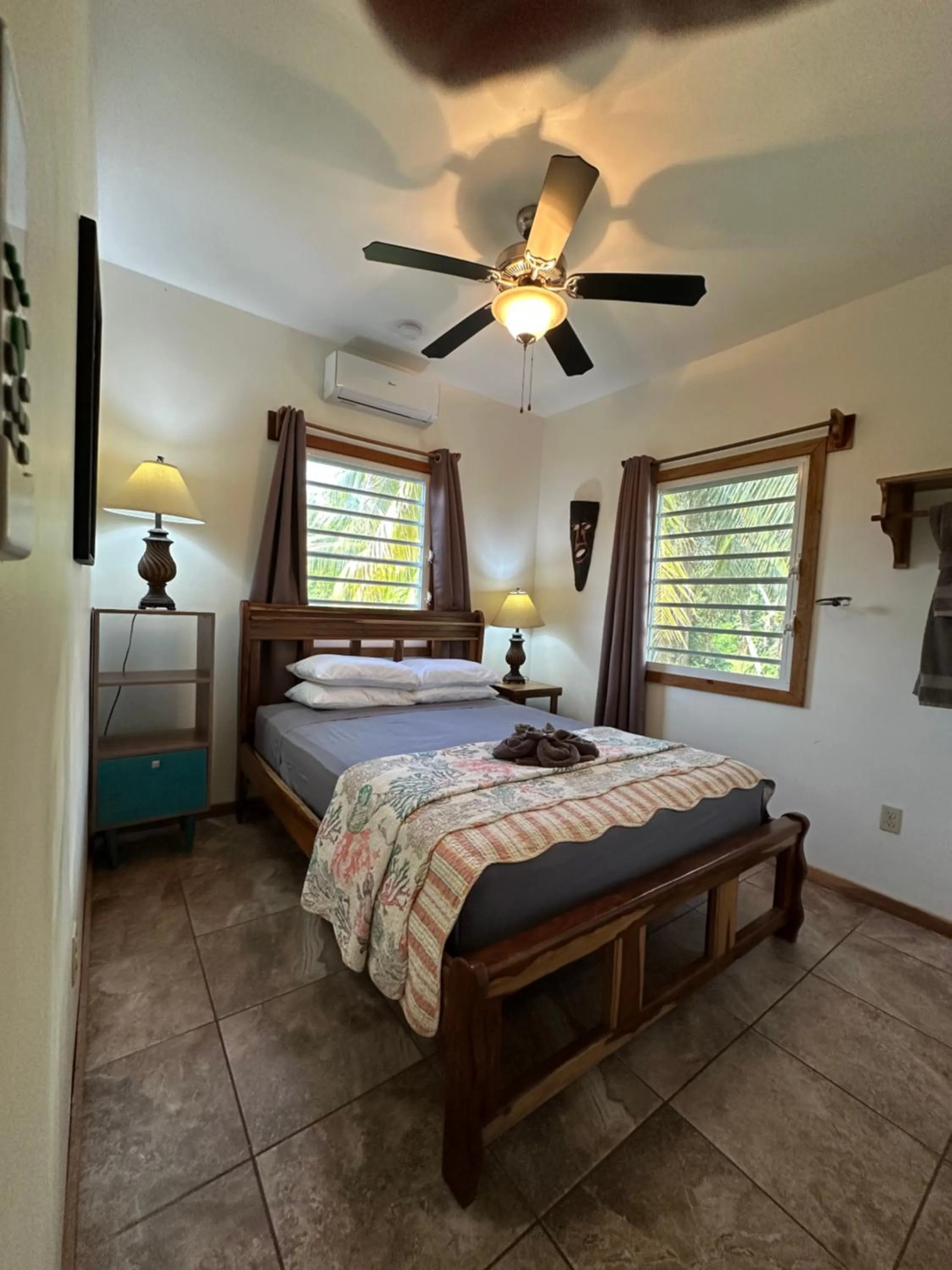 Bedroom, Bed in All Seasons Belize