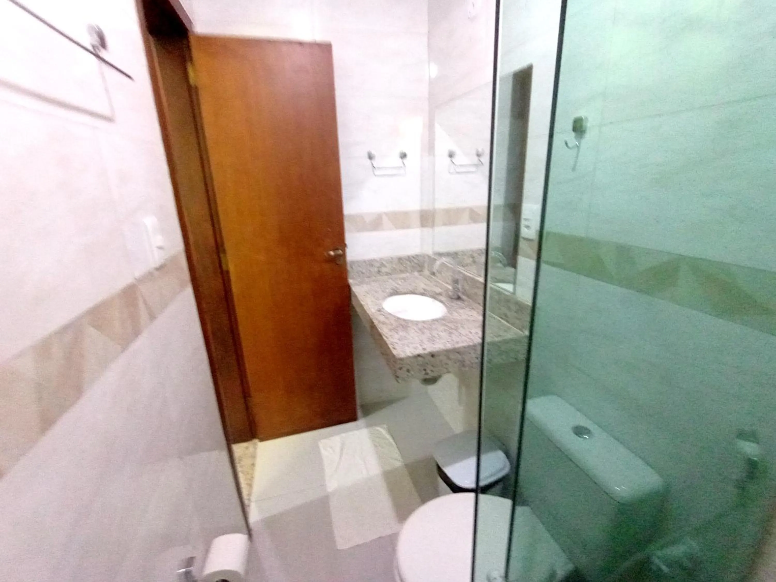 Toilet in Pousada Lagoa Flat