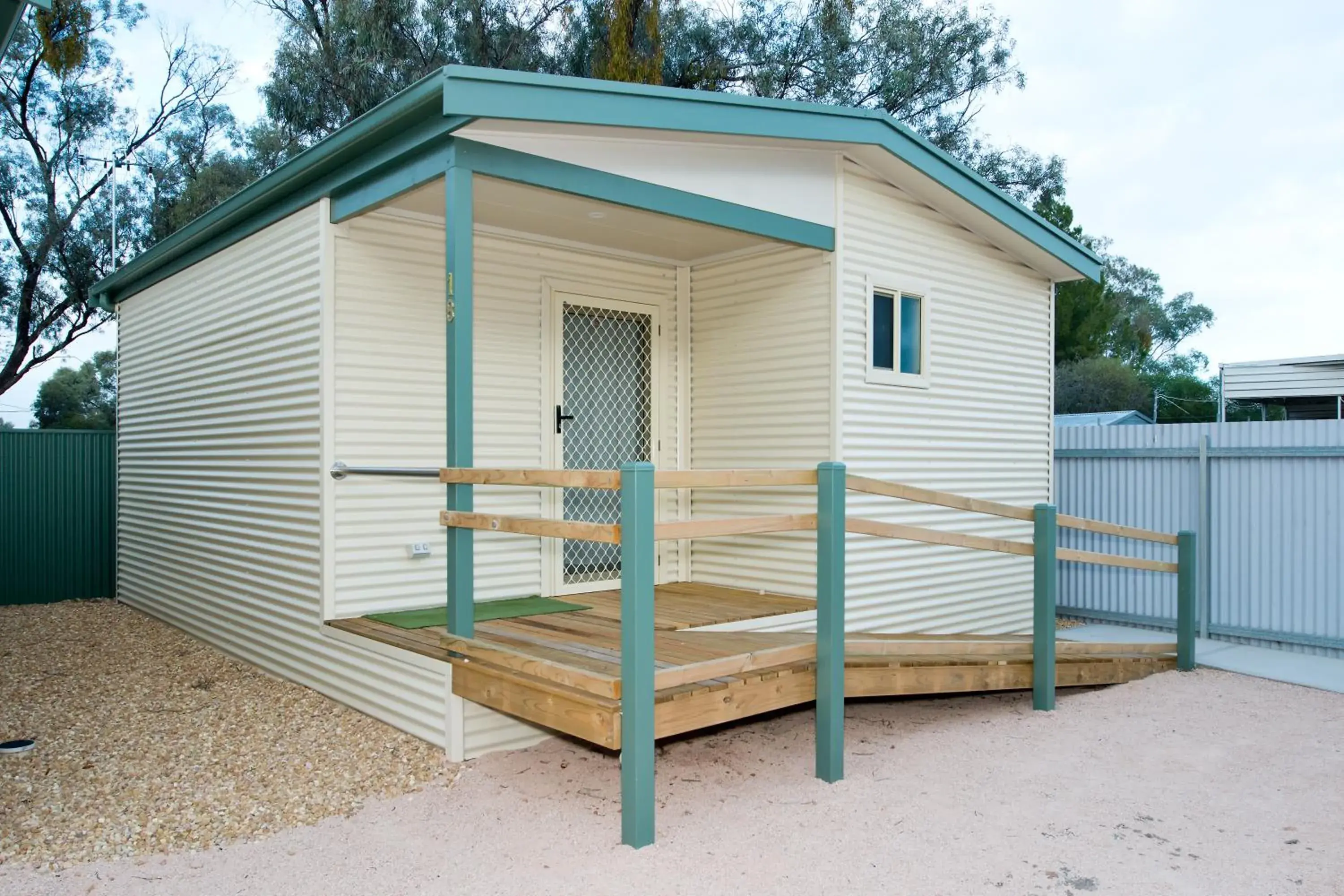 Double or Twin Room - Disability Access in Paringa Caravan Park Double or Twin Room - Disability Access in Paringa Caravan Park