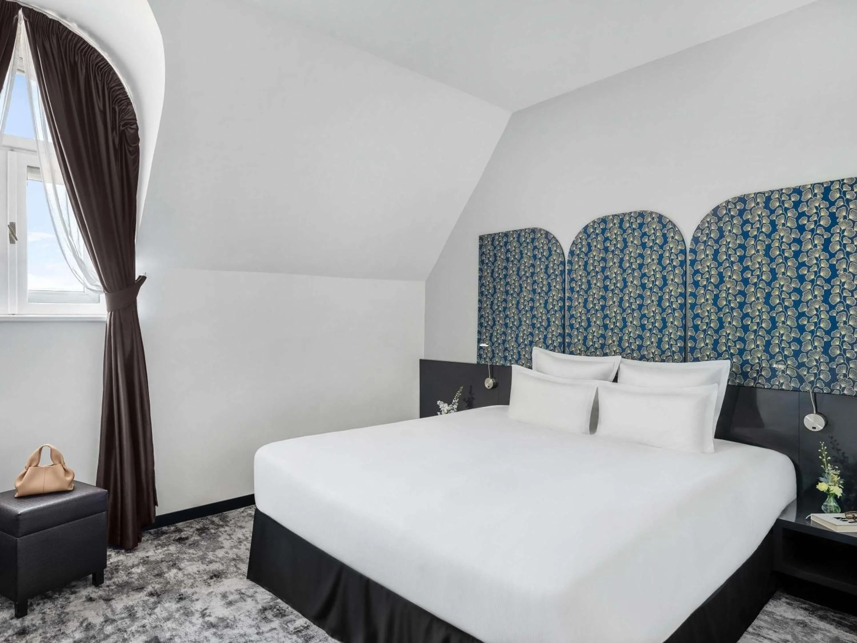 Bedroom, Bed in Nemzeti Hotel Budapest - MGallery Collection