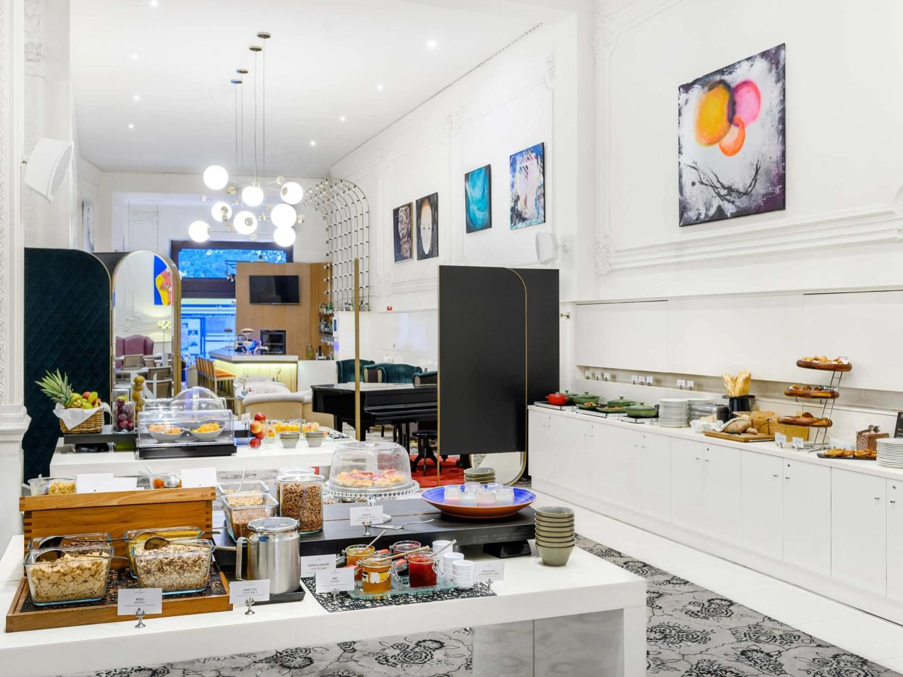 Breakfast in Nemzeti Hotel Budapest - MGallery Collection