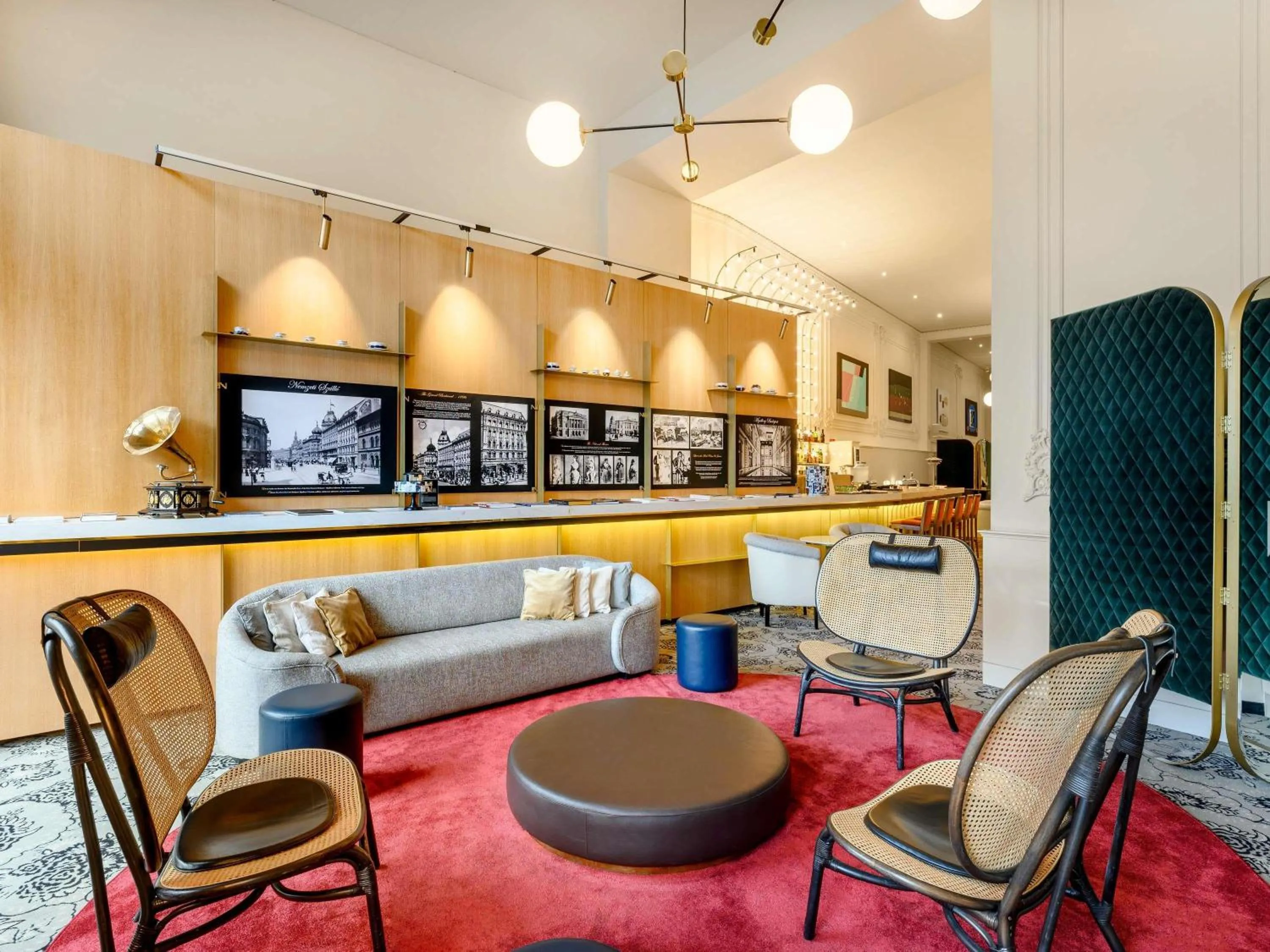 Lounge or bar in Nemzeti Hotel Budapest - MGallery Collection