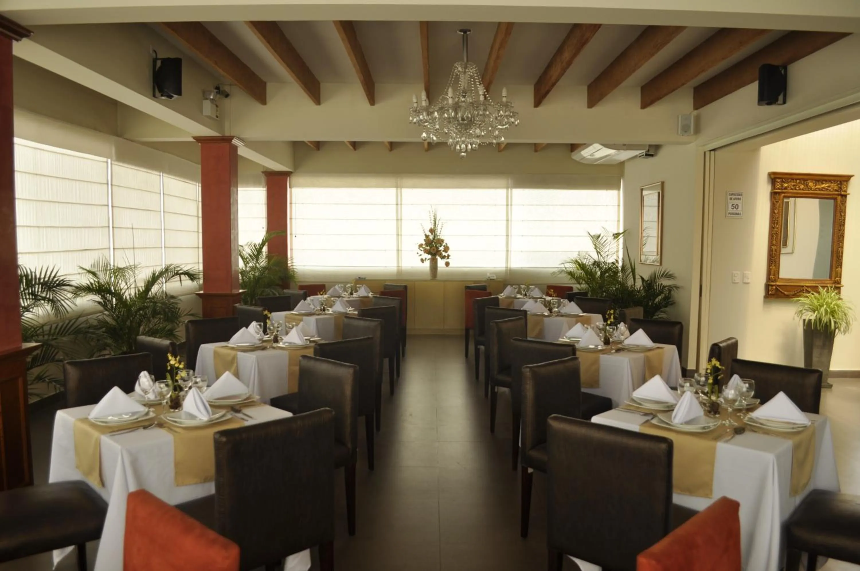 Restaurant/places to eat in Qorianka Hotel