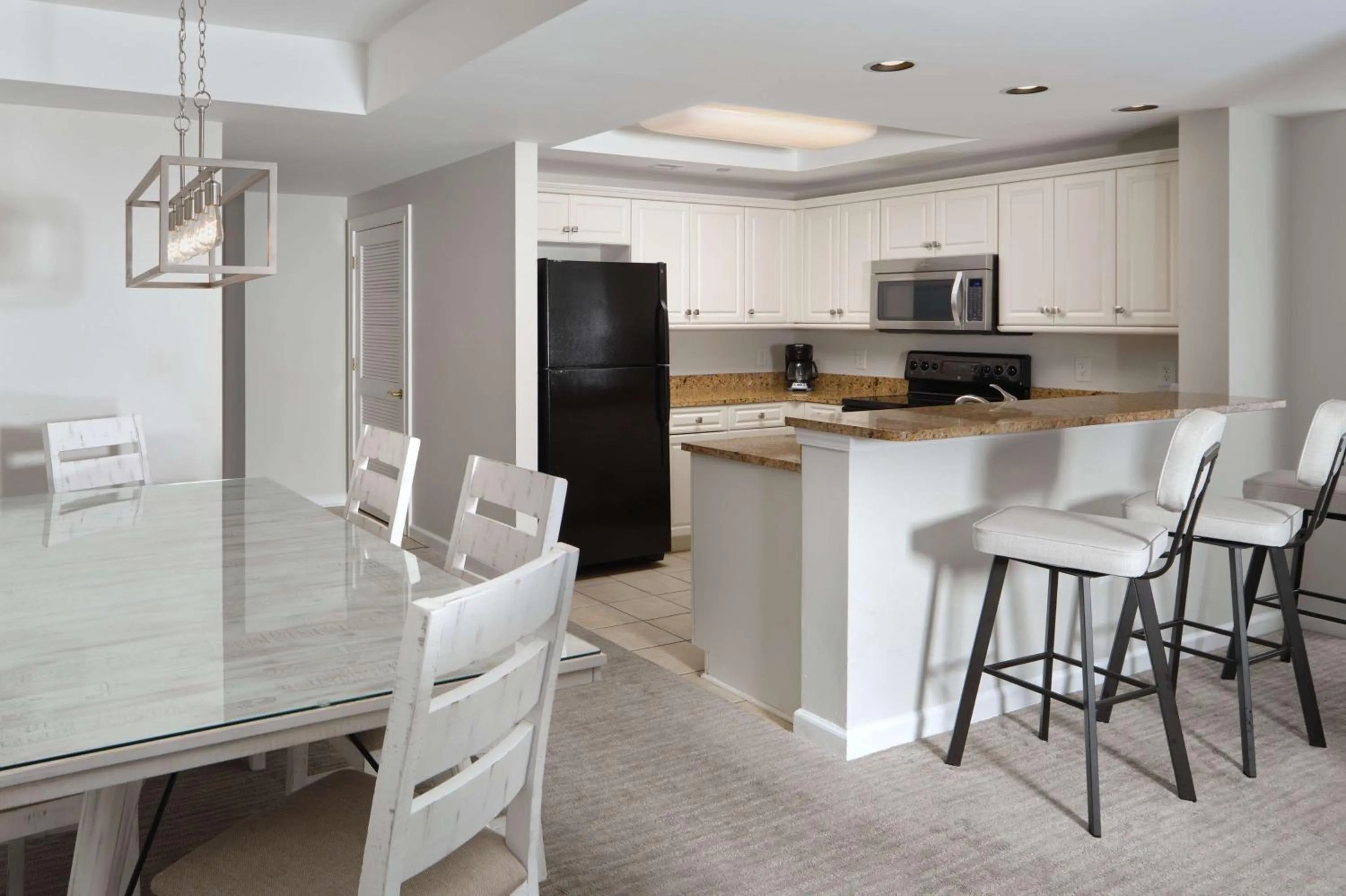 Kitchen or kitchenette in Royale Palms Condominiums
