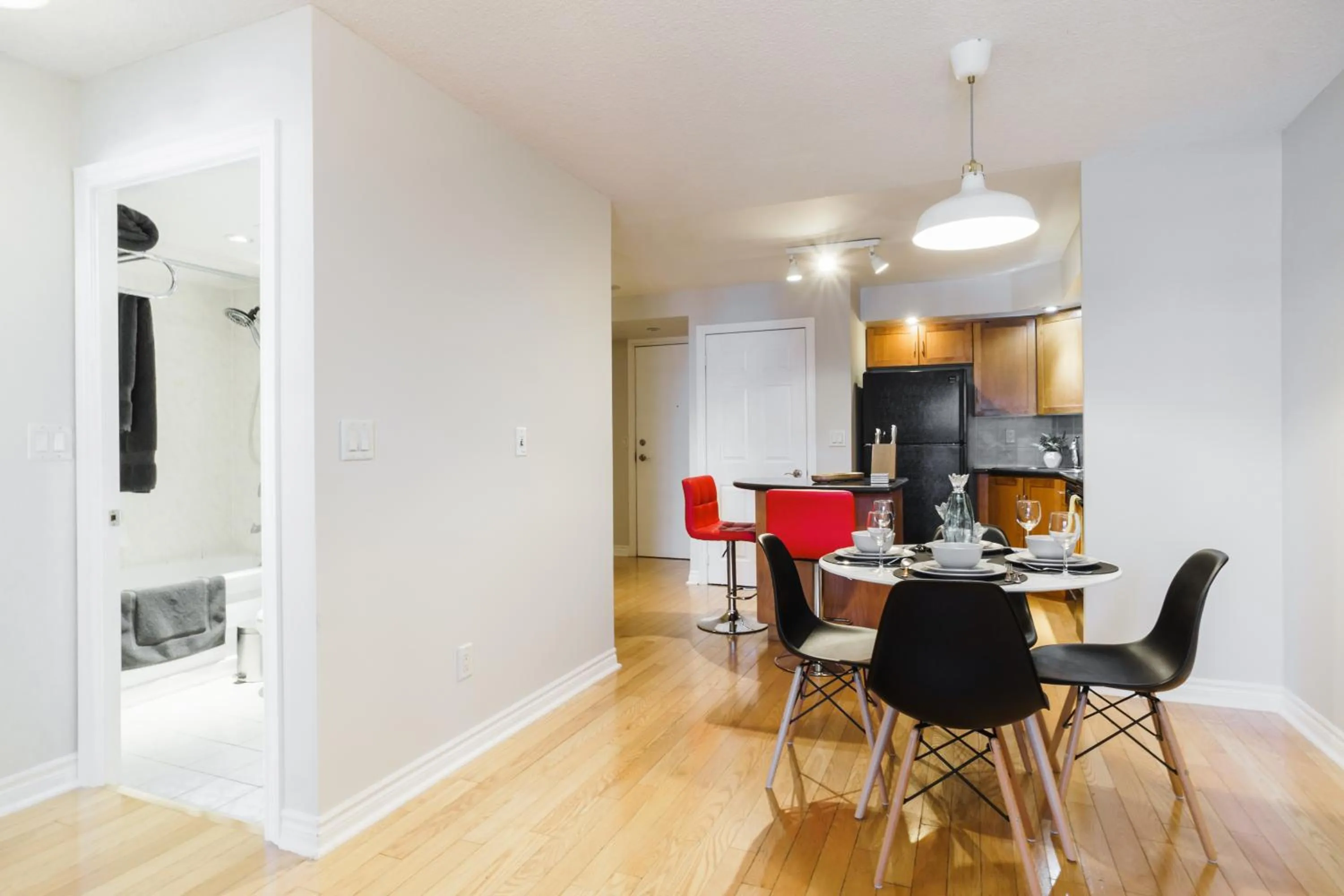 Kitchen or kitchenette in AOC Suites - Heart of Downtown Condo