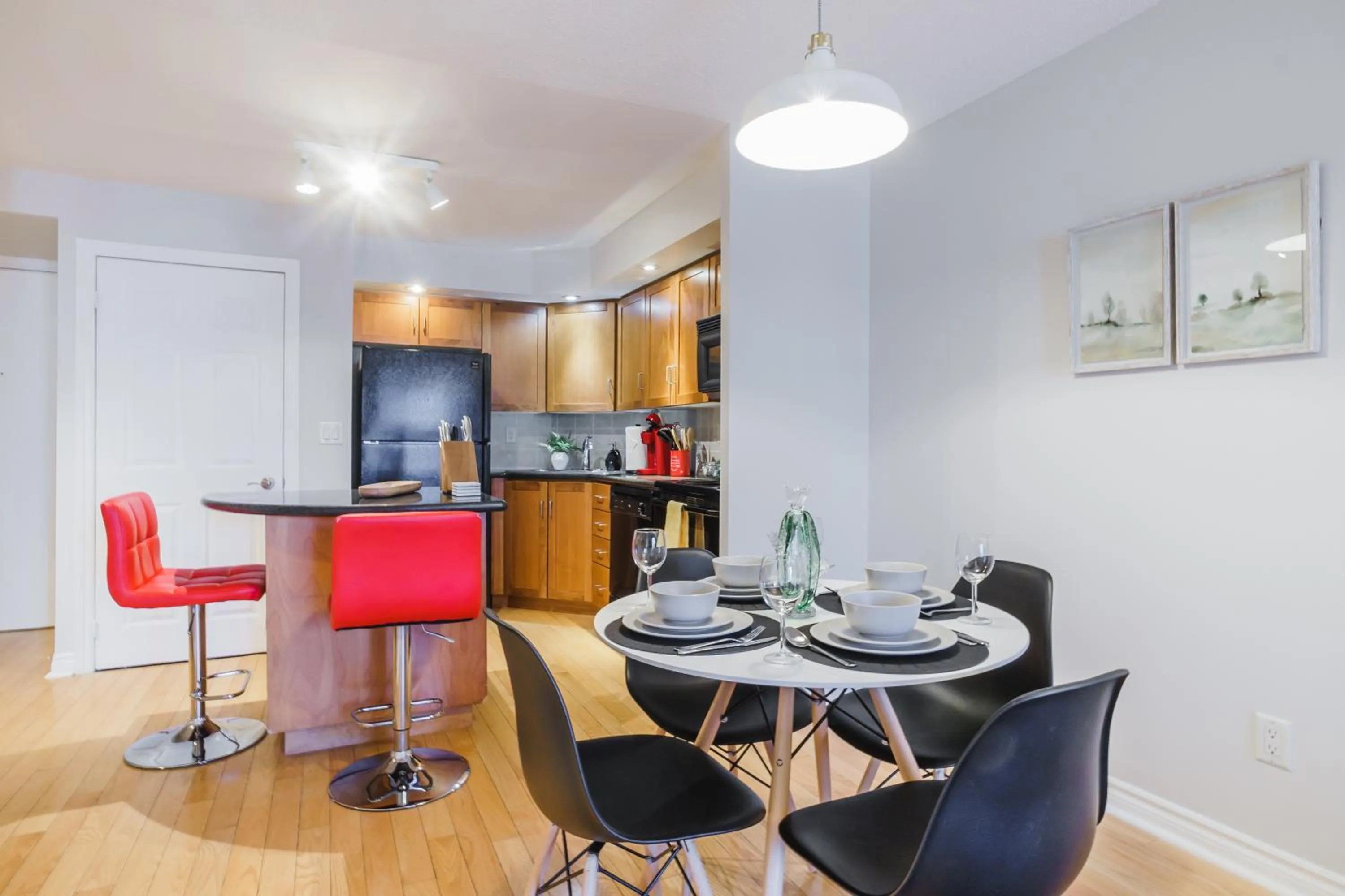 Kitchen or kitchenette in AOC Suites - Heart of Downtown Condo