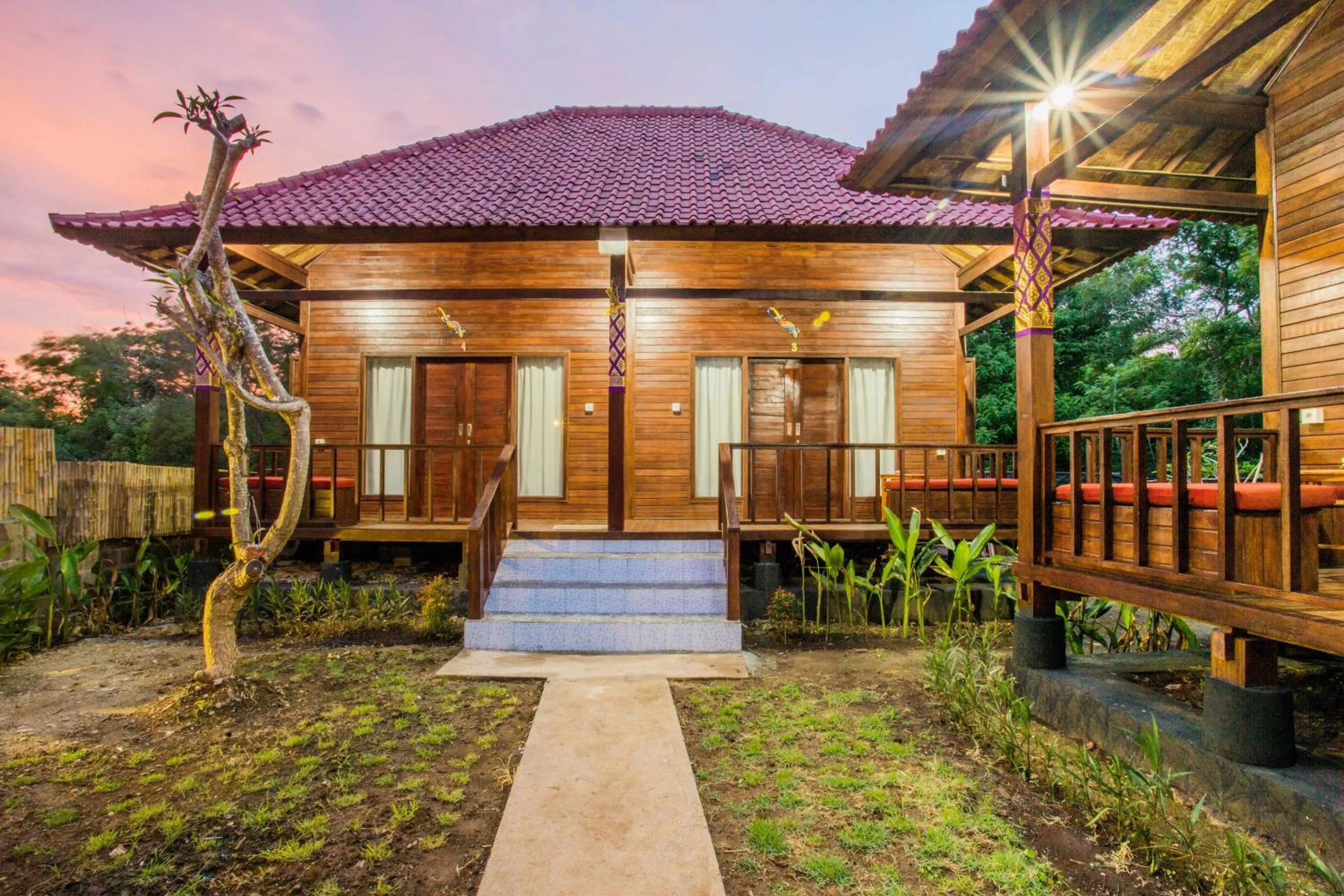 Property building in Uma Hostel Lembongan