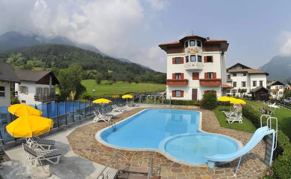 Swimming pool in Hotel Alpenrose Wellness