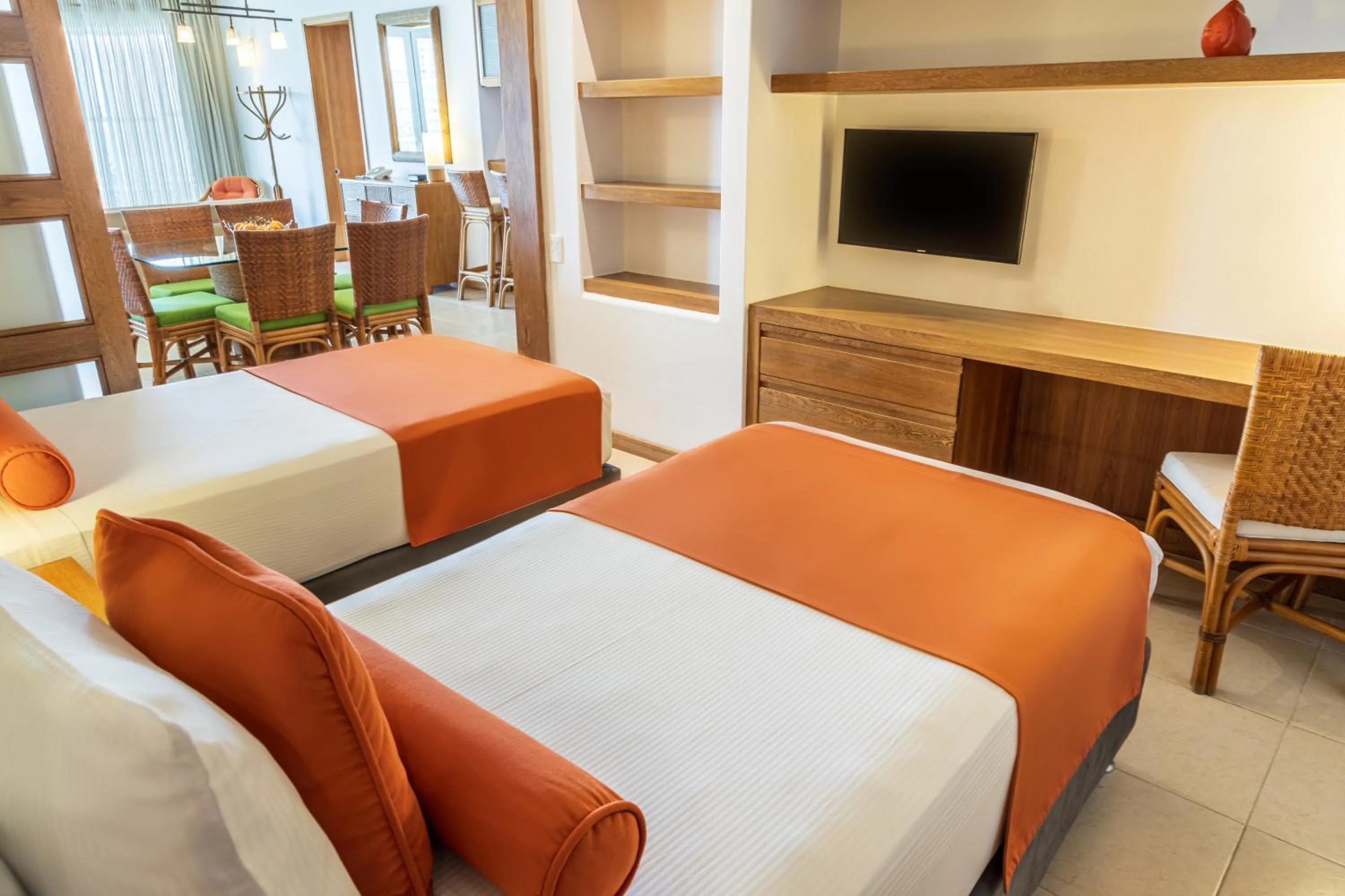 Bed in Hotel Irotama del Mar