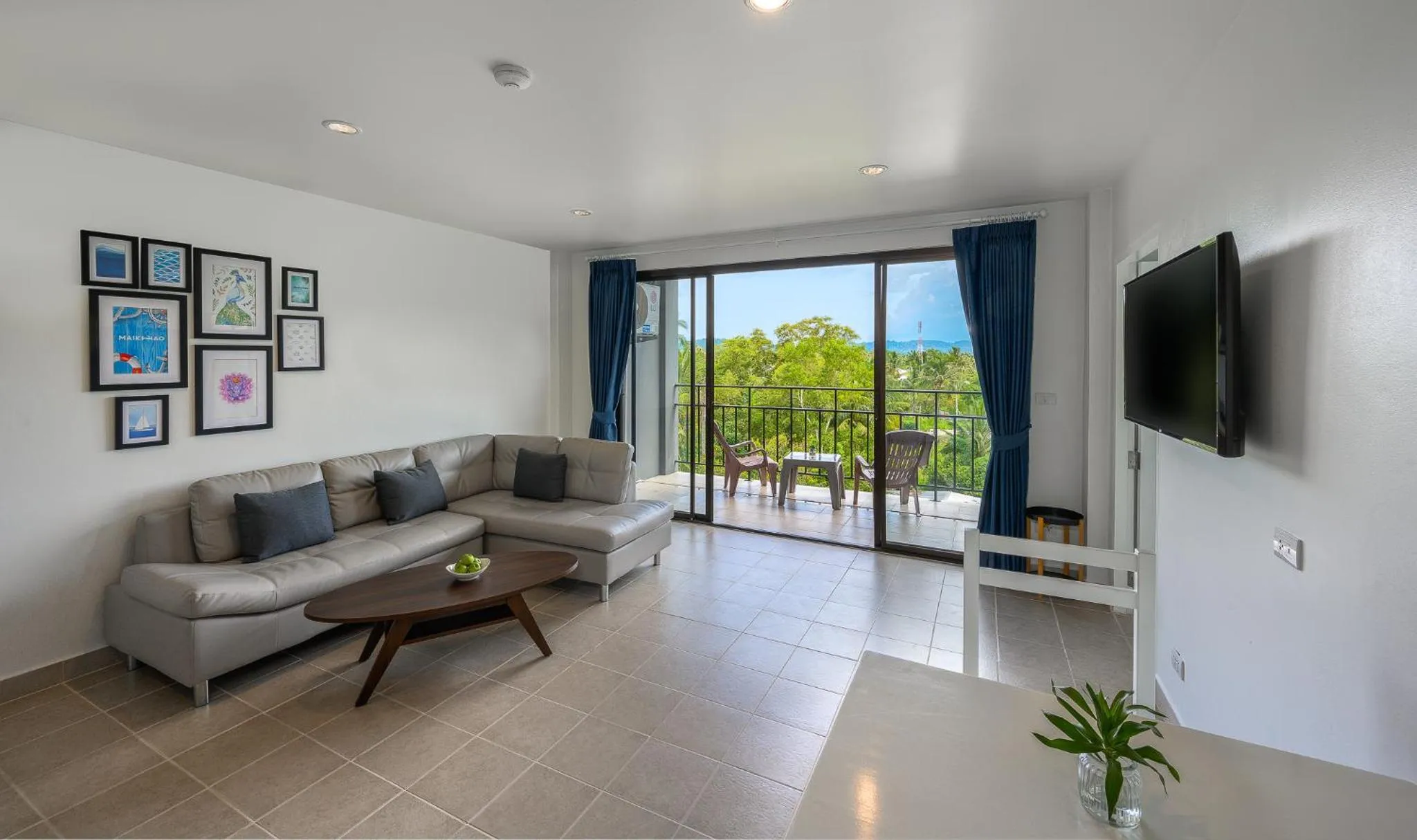 Living room in Maikhao Hotel, Phuket