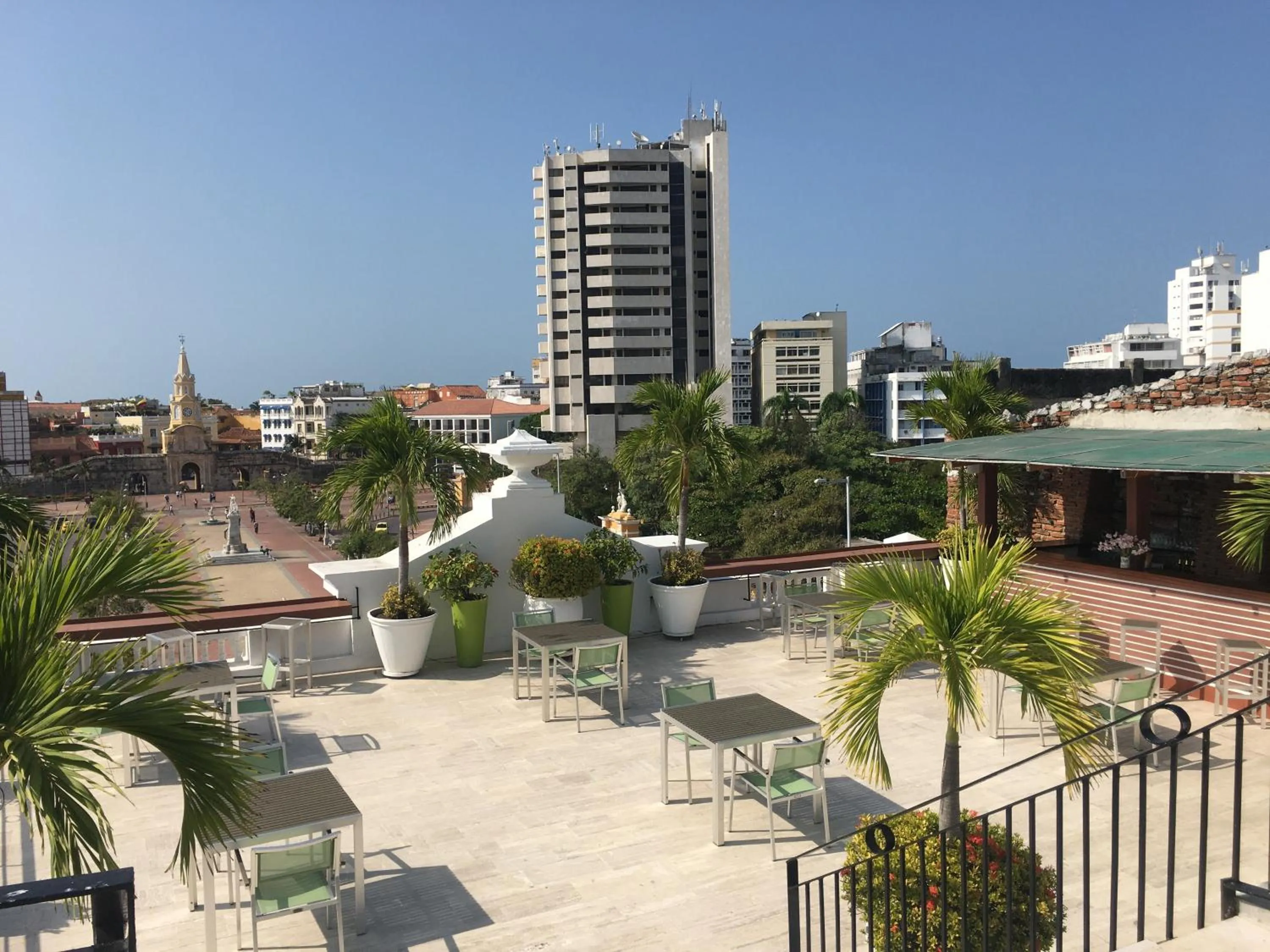 Lounge or bar in Hotel Monterrey