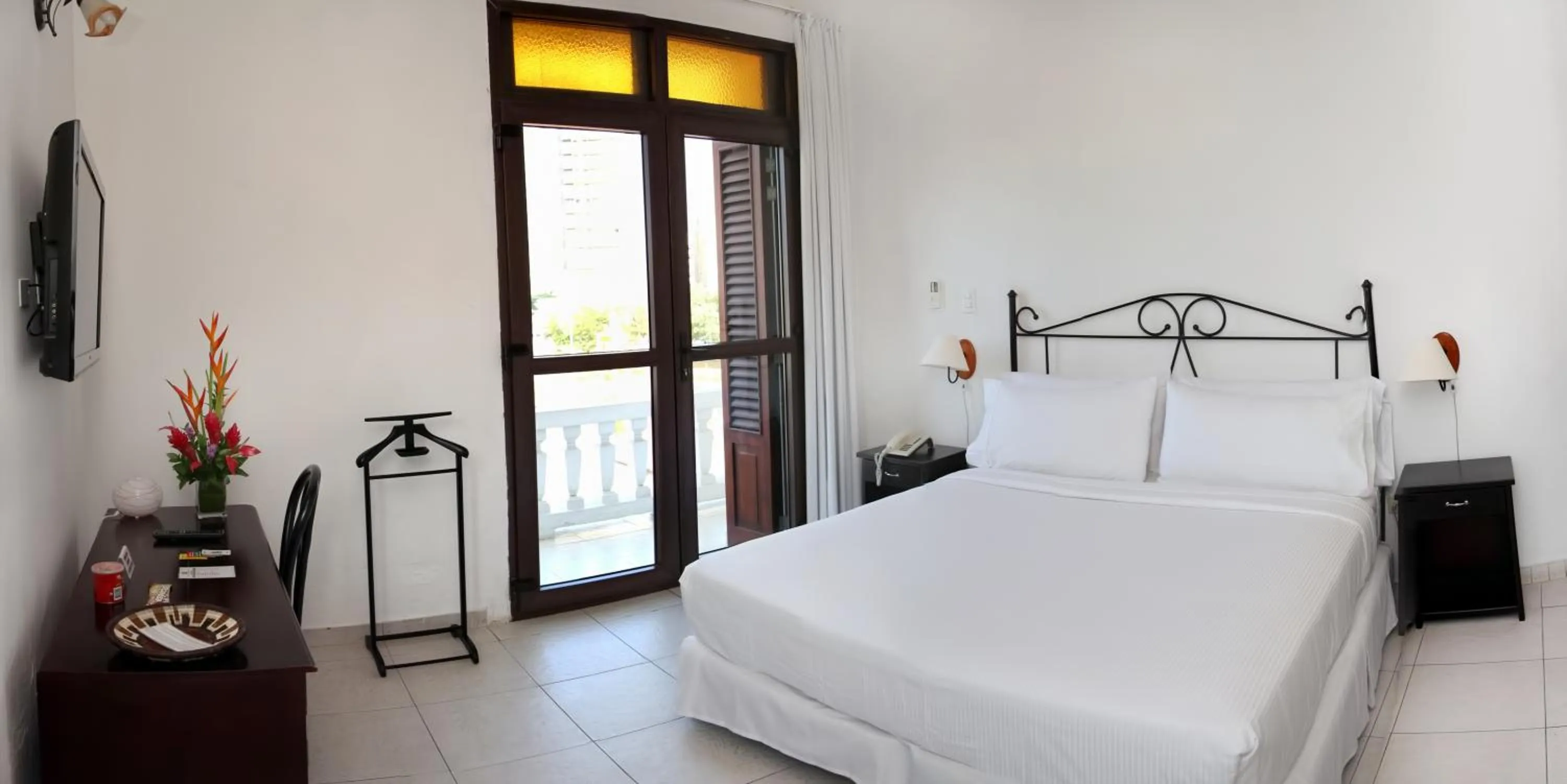 Photo of the whole room, Bed in Hotel Monterrey