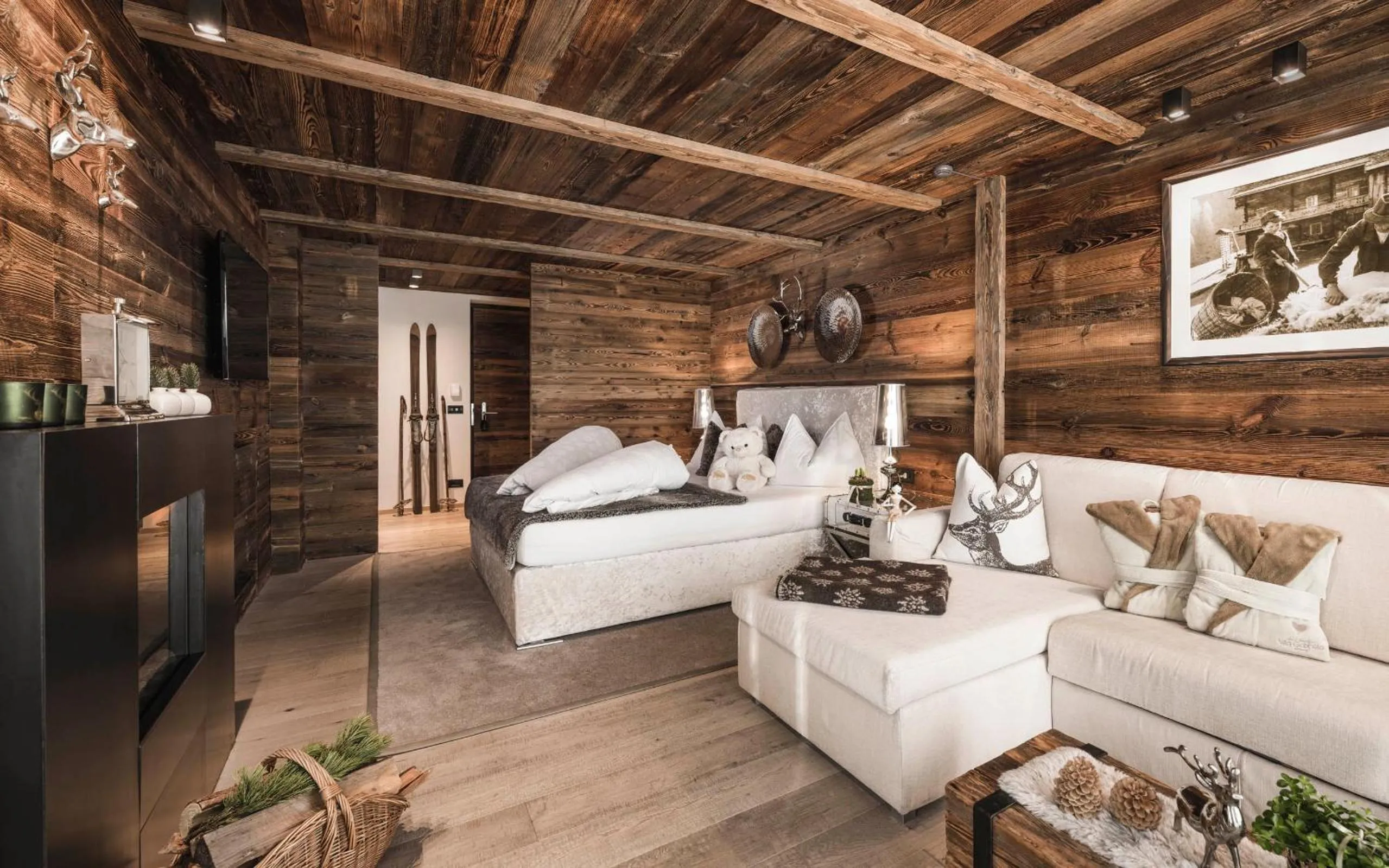Bed in Alpine Boutique Villa Gabriela - Adults Only