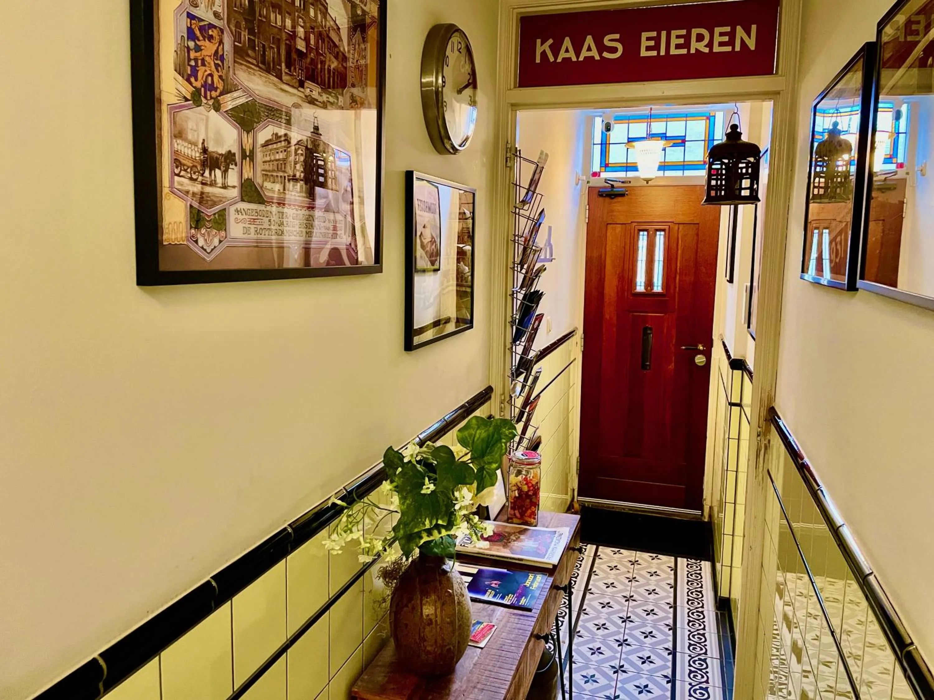 Property building in Bed and Breakfast Rotterdam