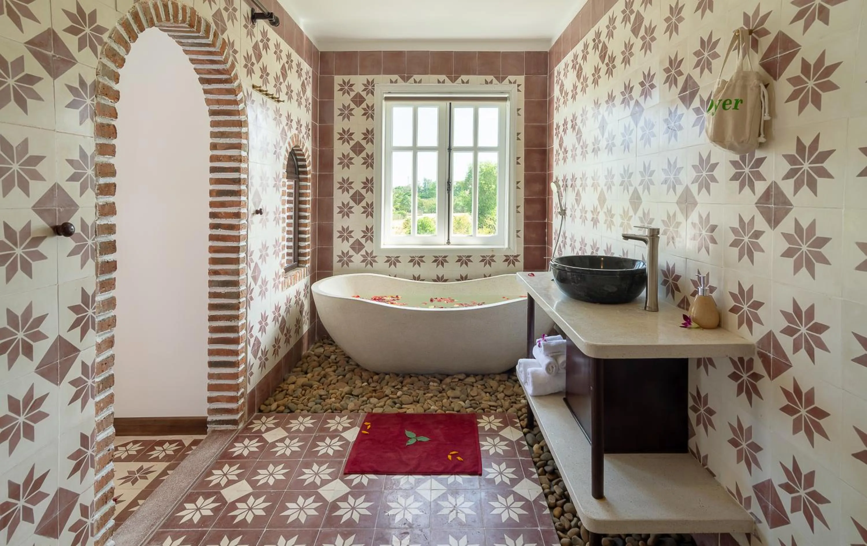 Bathroom in Blooms Boutique Village