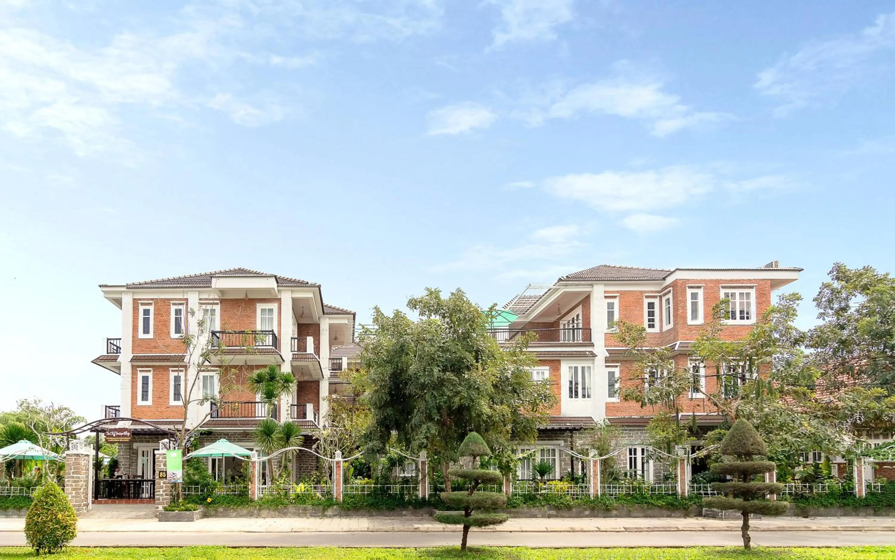 Property building in Blooms Boutique Village