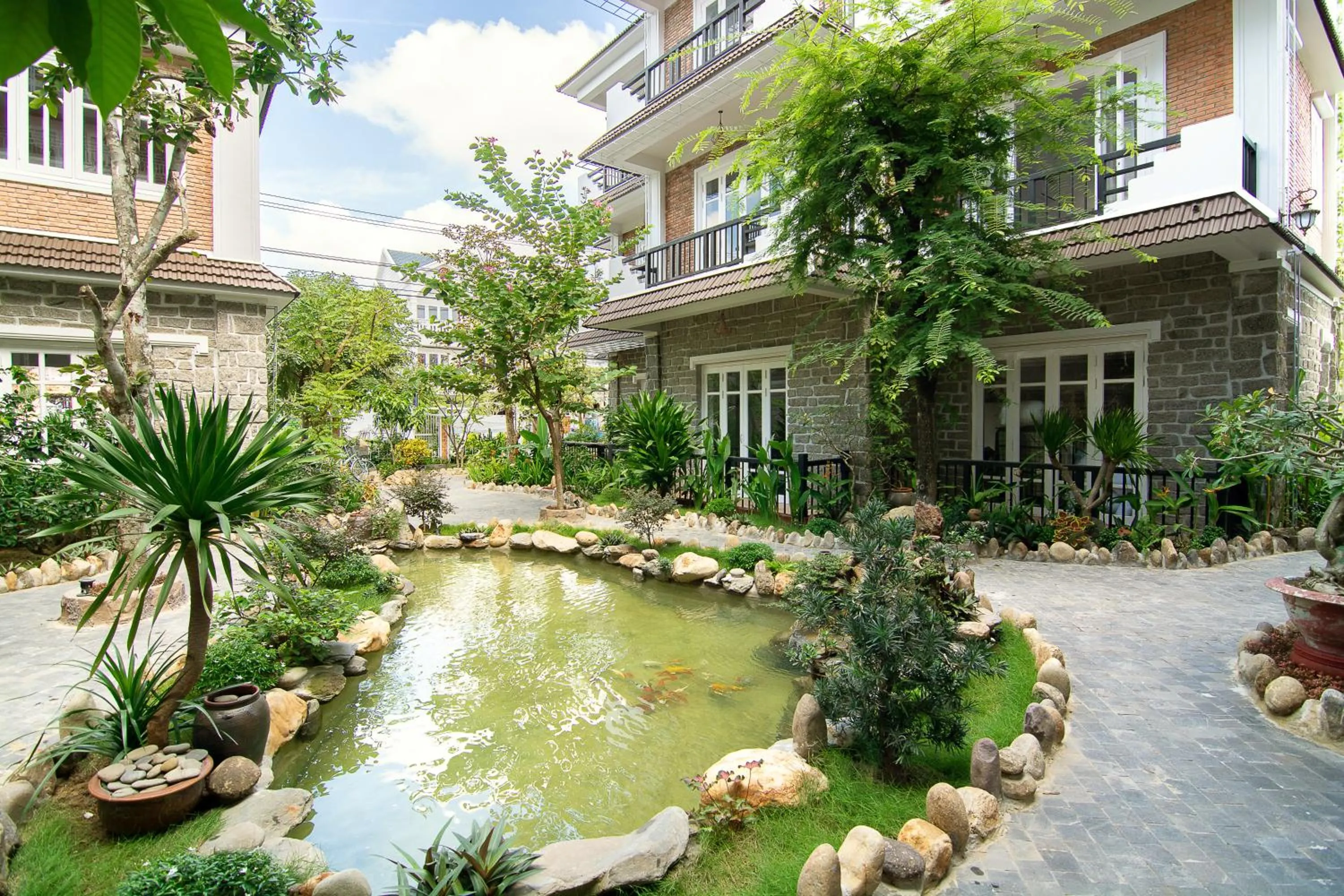 Garden in Blooms Boutique Village