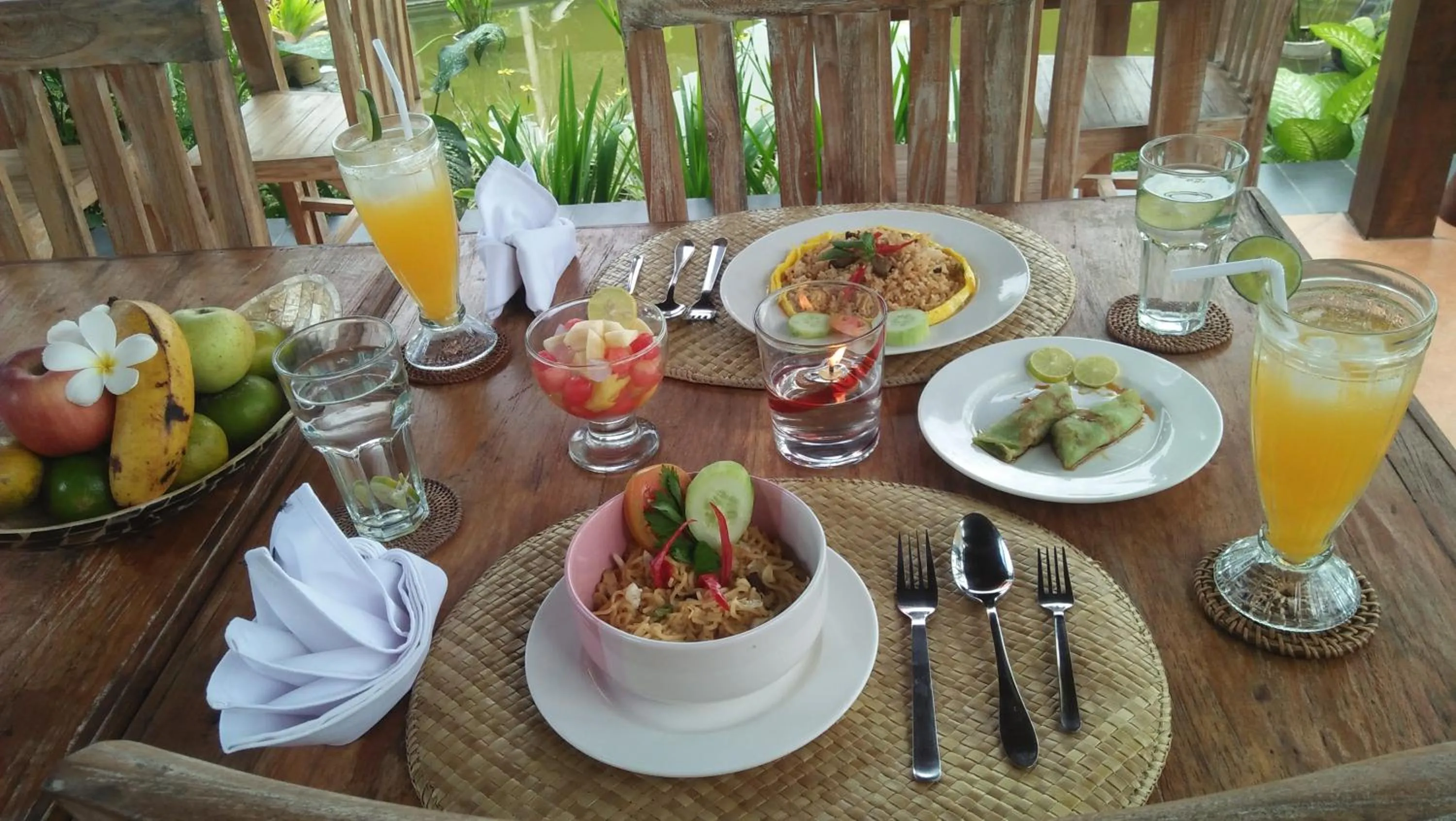 Food and drinks in Taluh Bebek Ubud Private Villas