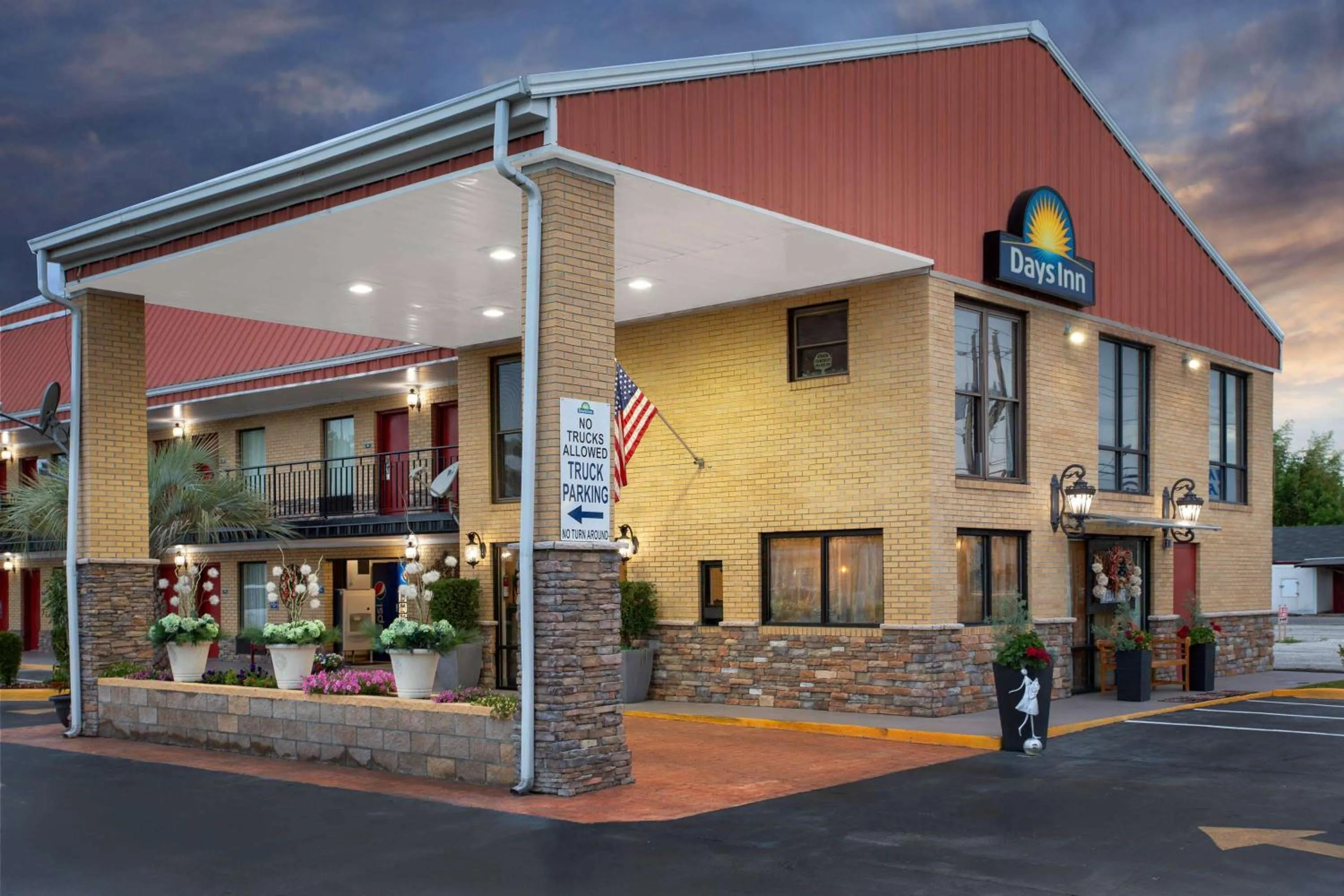 Property building in Days Inn by Wyndham Lake City