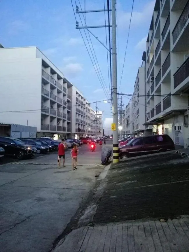 EKONUMI ROOMS at Moonwalk Paranaque