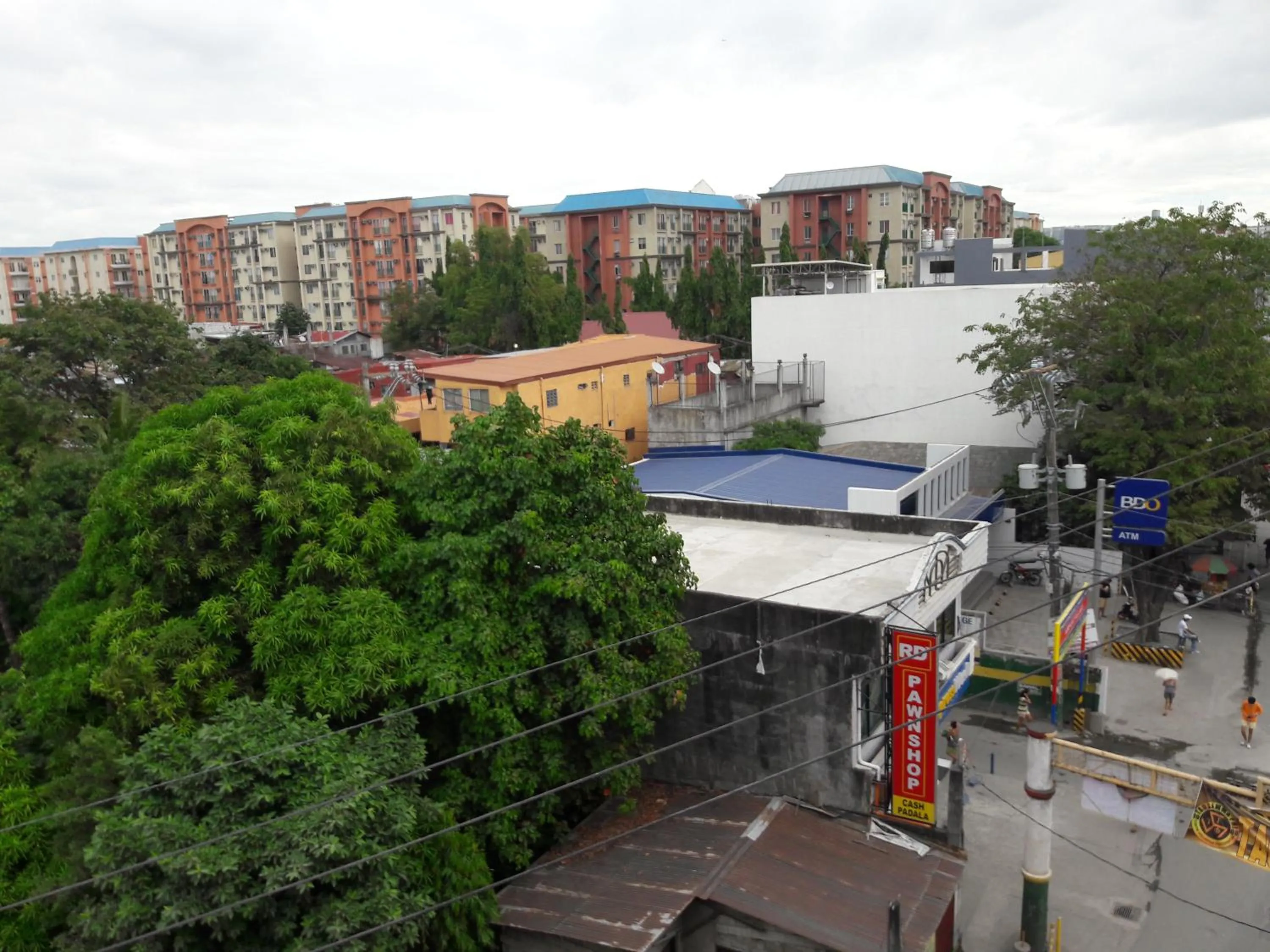 EKONUMI ROOMS at Moonwalk Paranaque