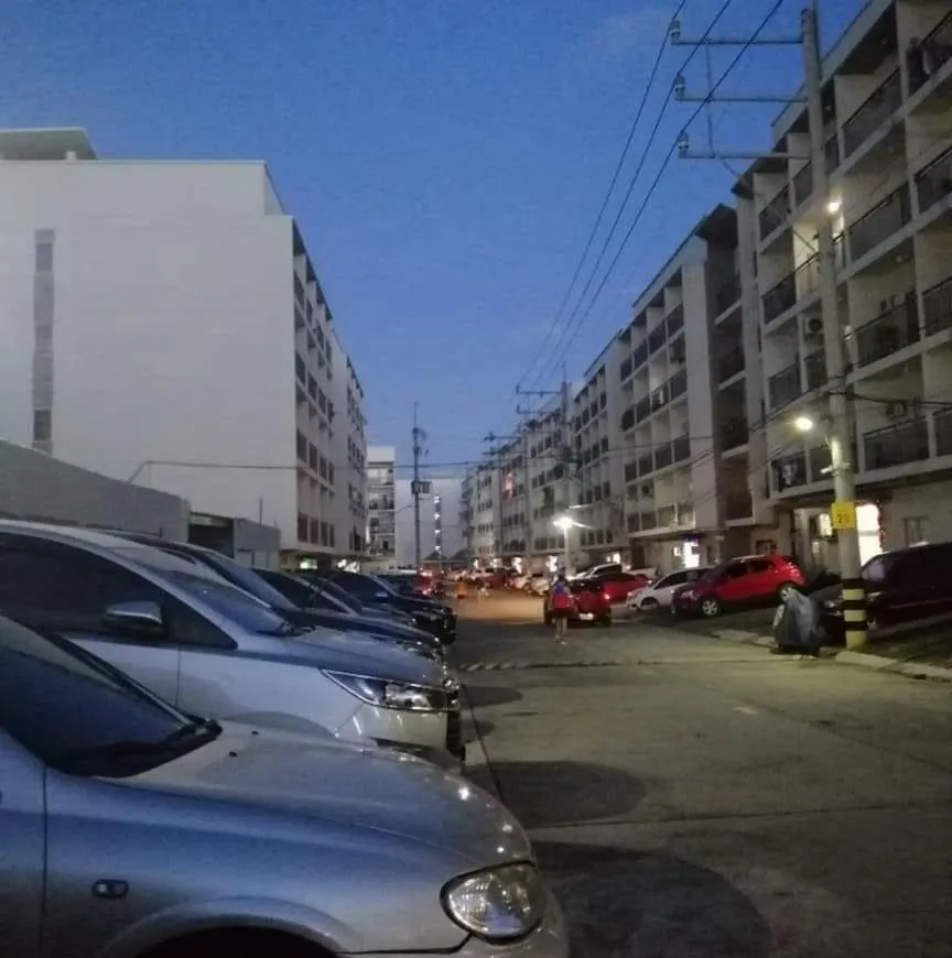 EKONUMI ROOMS at Moonwalk Paranaque