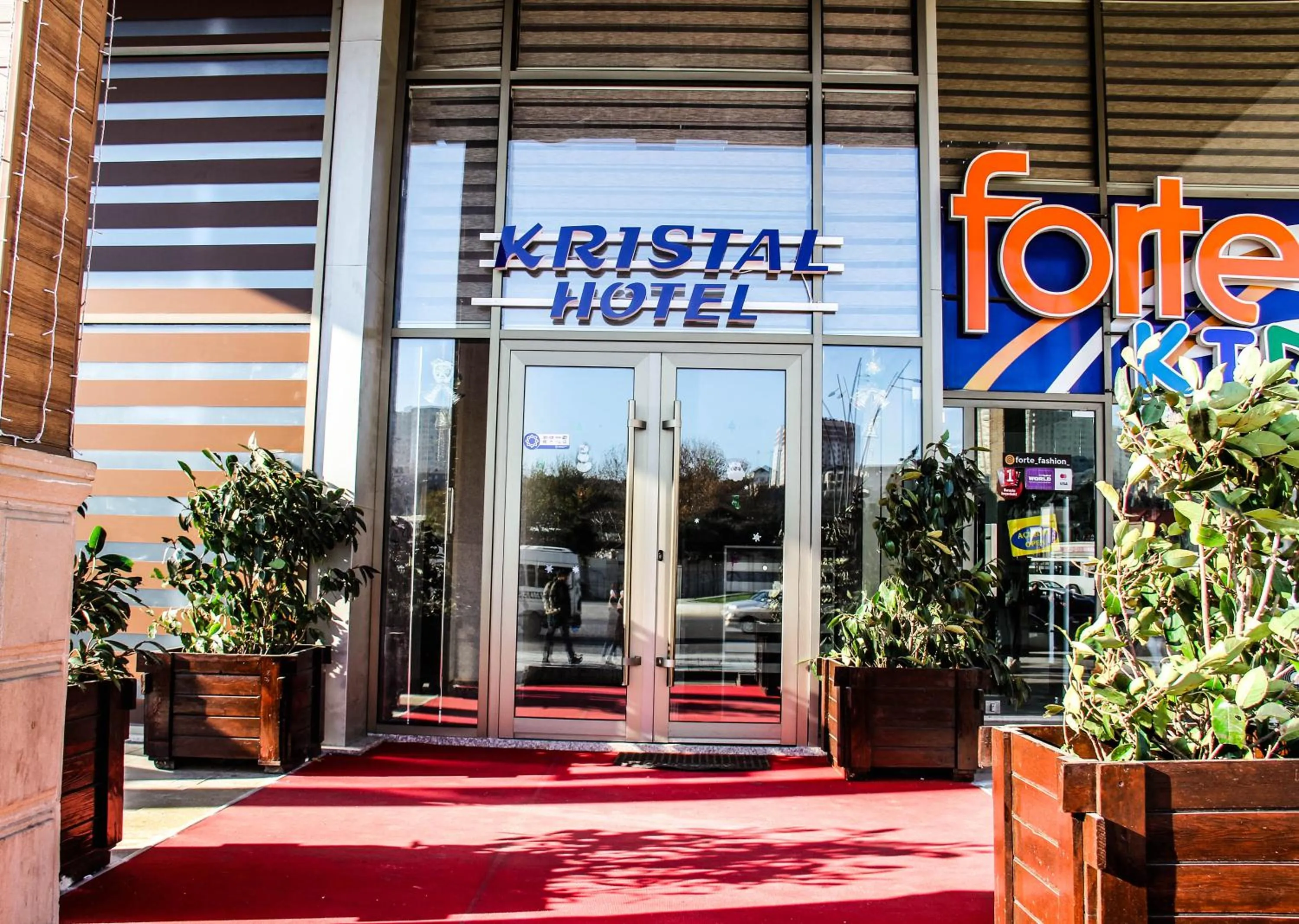 Kristal Hotel