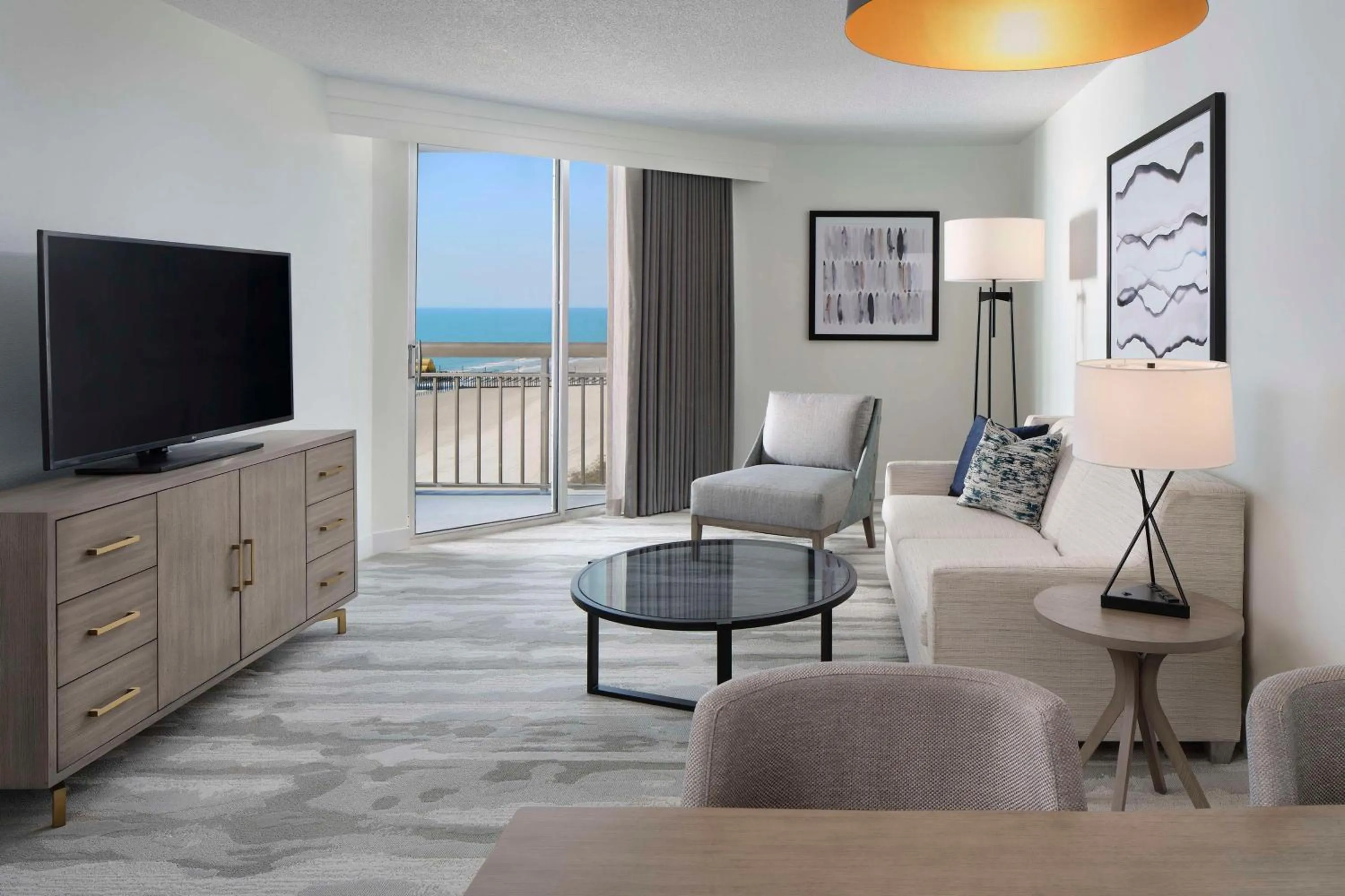 Living room in Embassy Suites by Hilton Myrtle Beach Oceanfront Resort