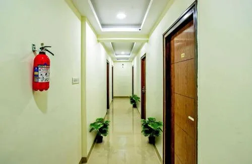 Hotel O Amster Inn