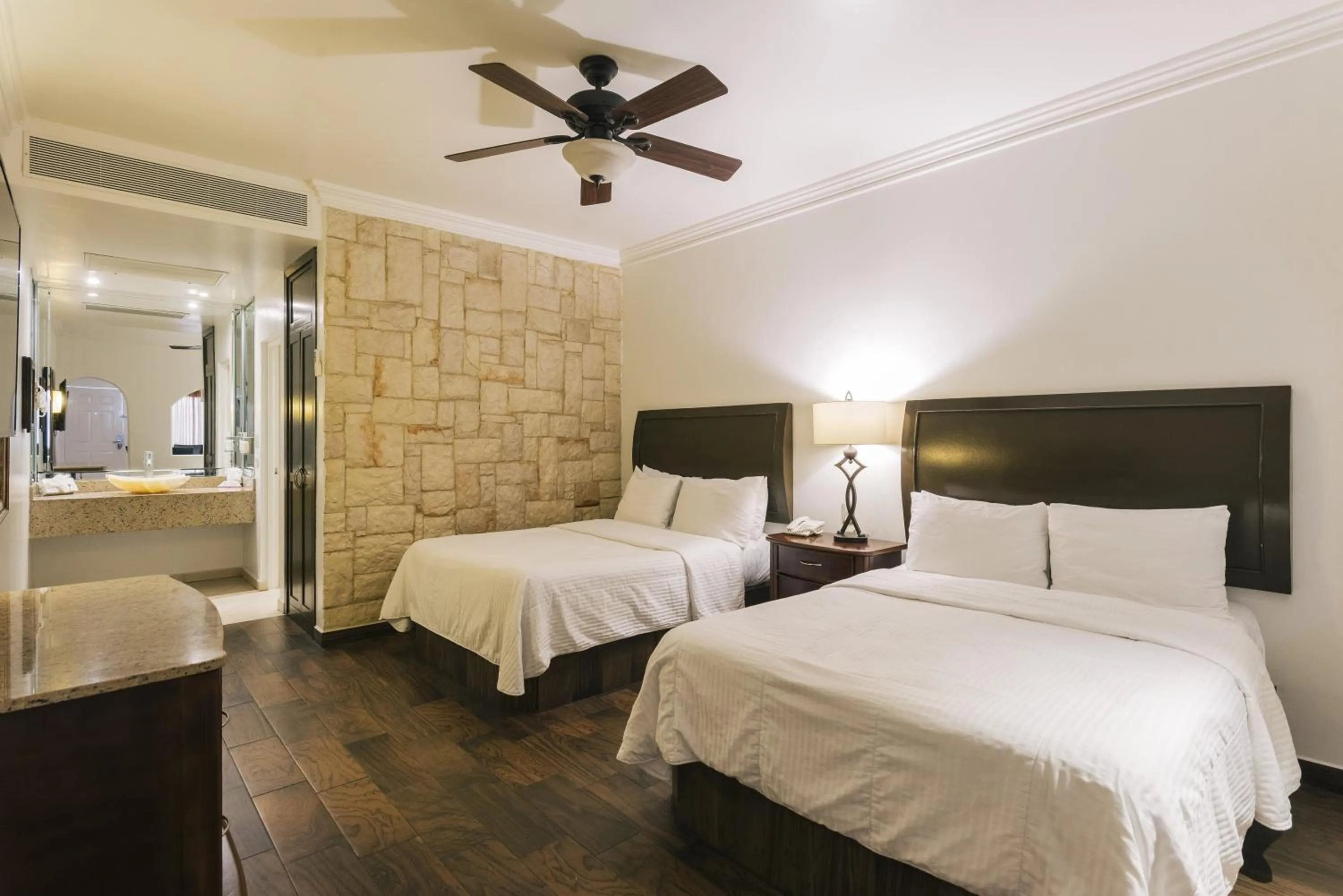 Bed in Hotel San Sebastian