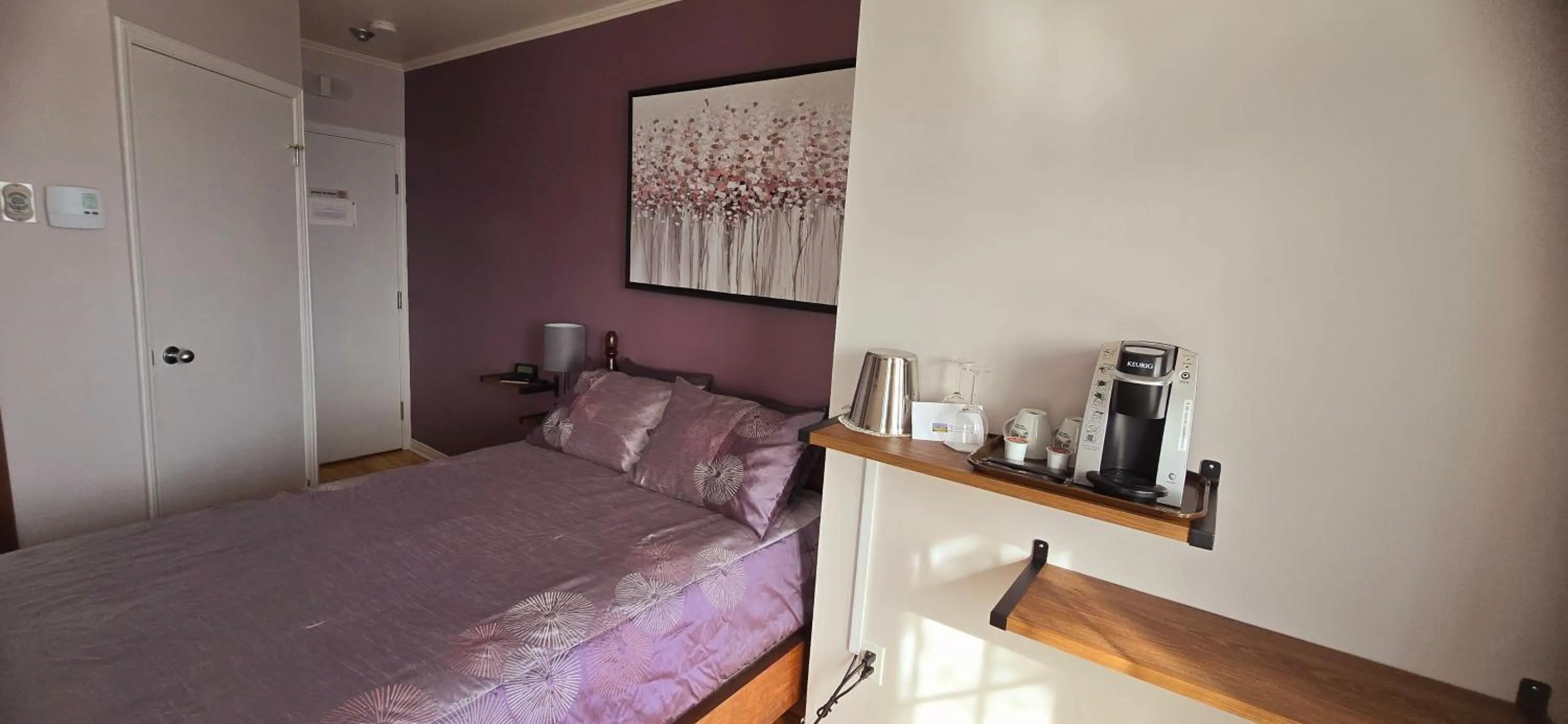 Bedroom, Bed in Auberge Fleurs de Lune